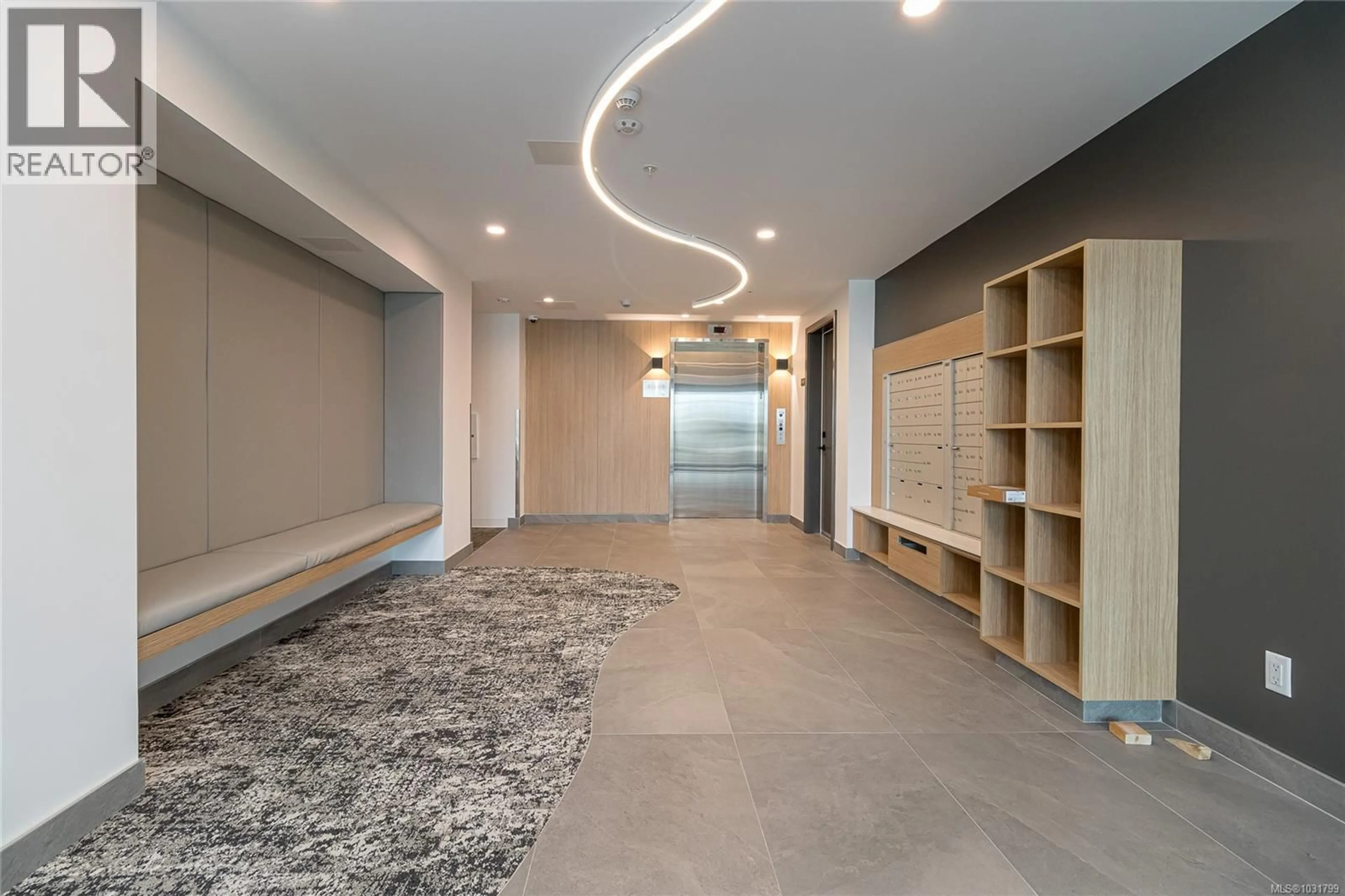 Indoor foyer for 310 - 3564B RYDER HESJEDAL WAY, Colwood British Columbia V9C0V4