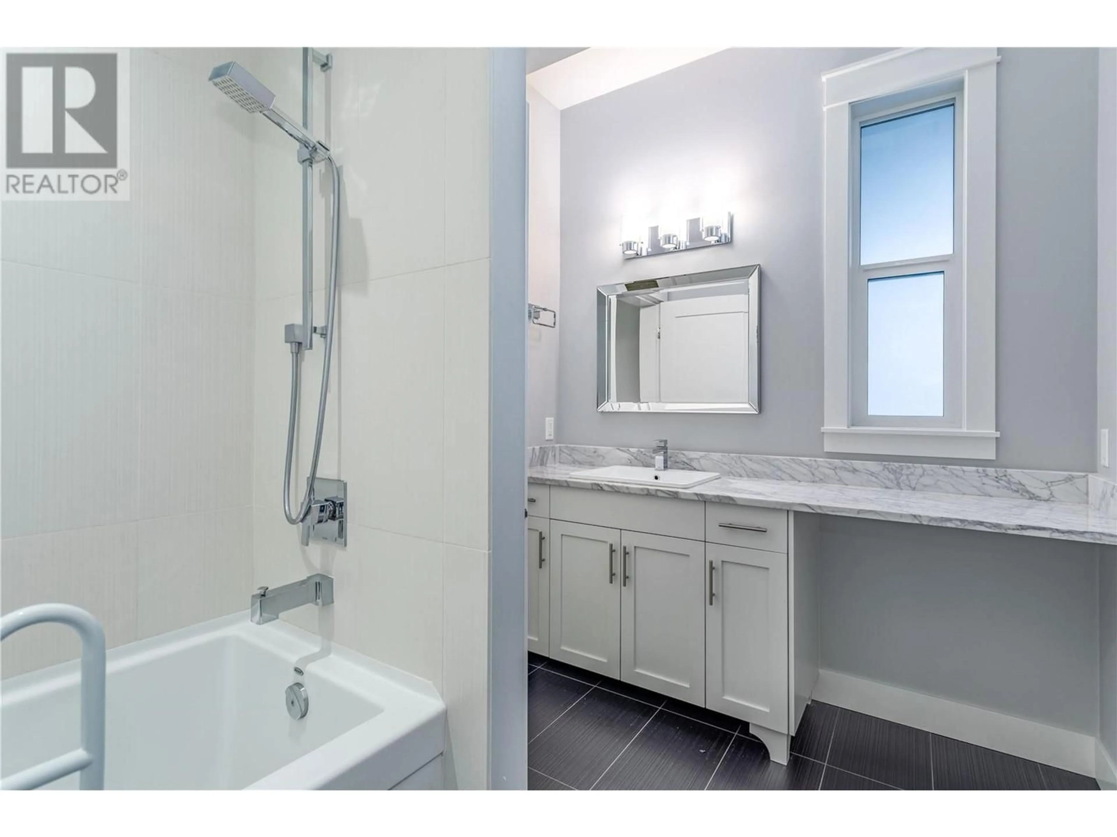 Standard bathroom for 1288 Steele Road, Kelowna British Columbia V1W5K4