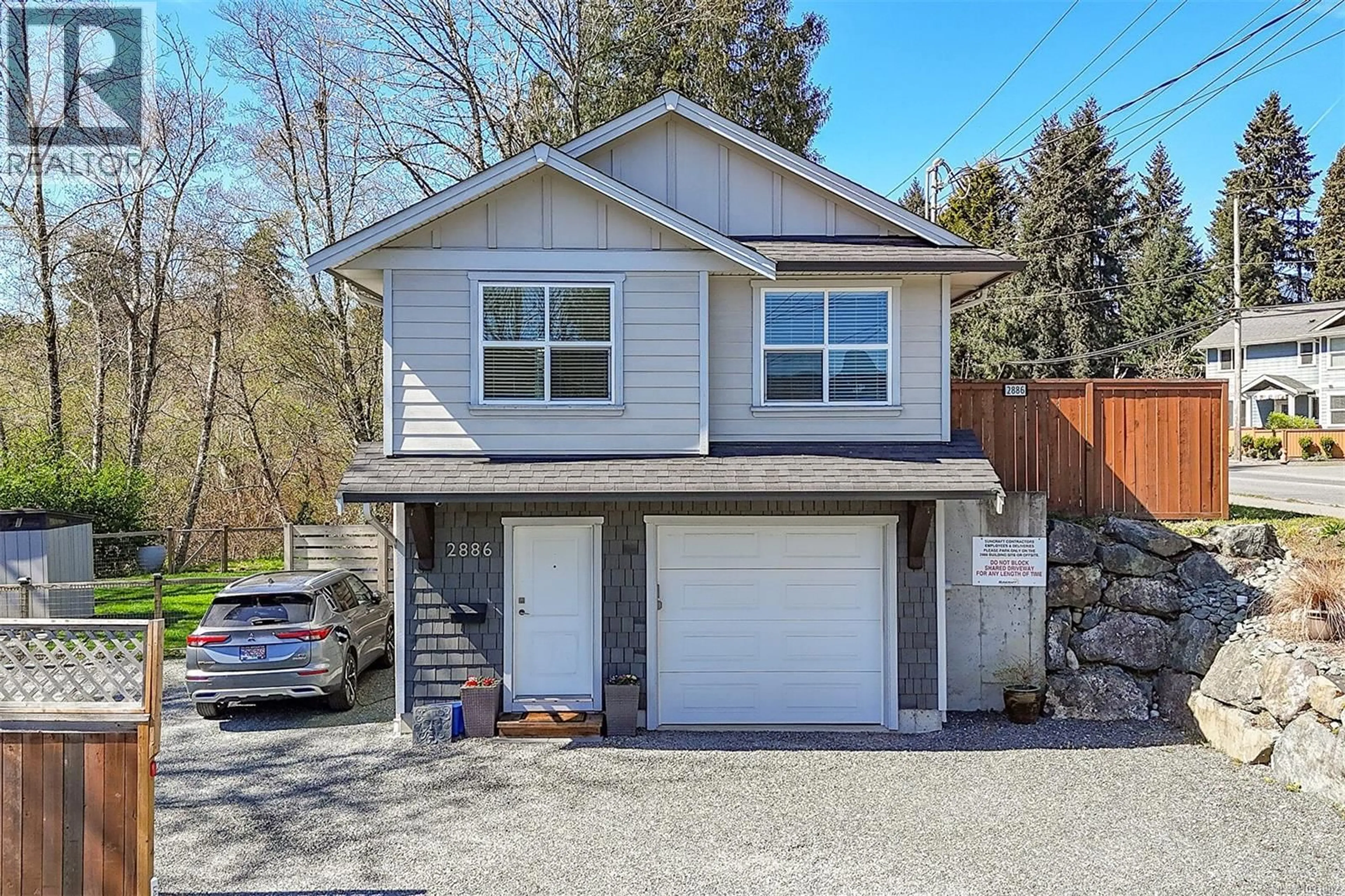 Home with vinyl exterior material, street for 2886 SHERMAN ROAD, Duncan British Columbia V9L2B6