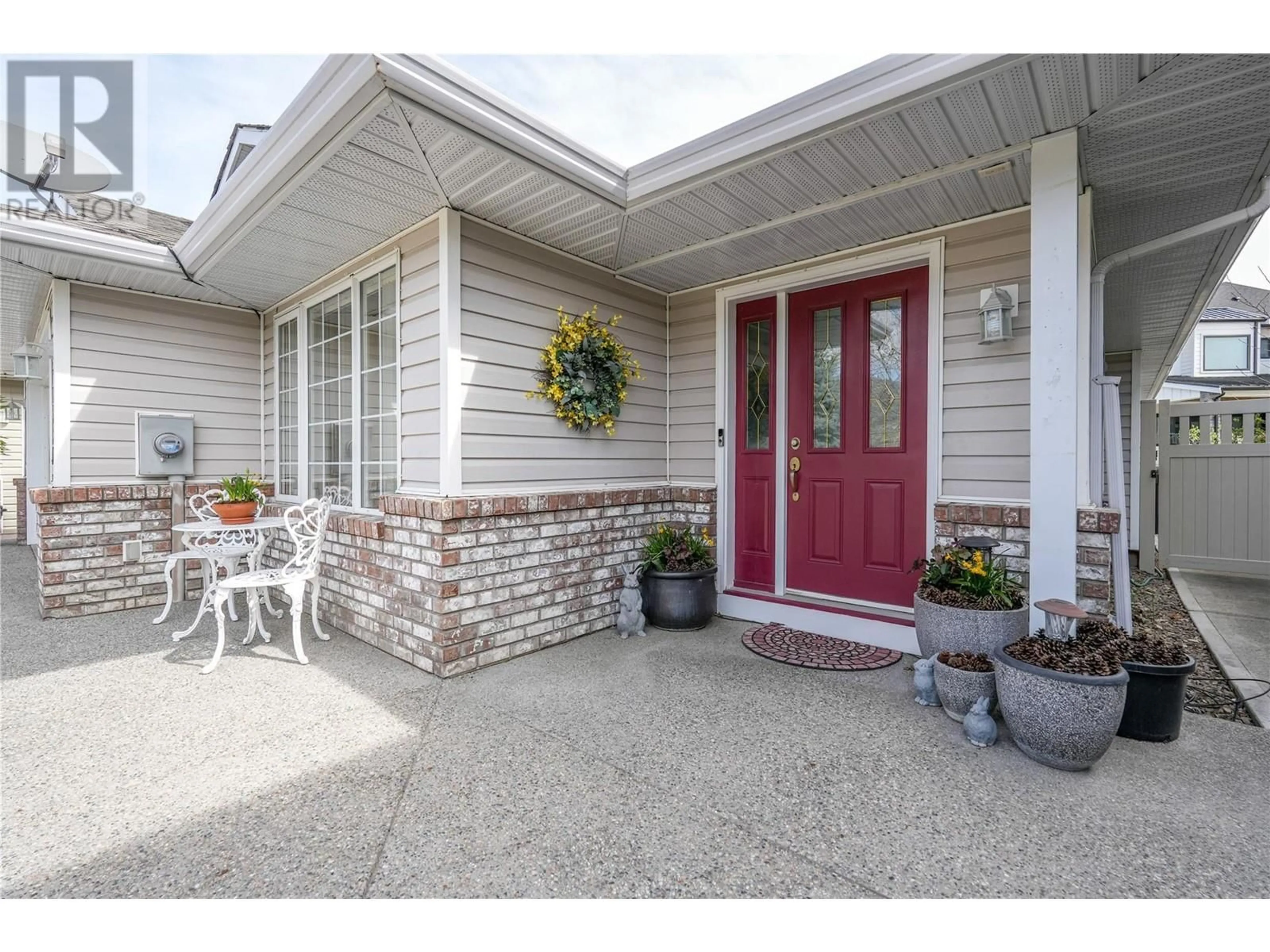 Indoor entryway for 6925 Meadows Drive, Oliver British Columbia V0H1T4