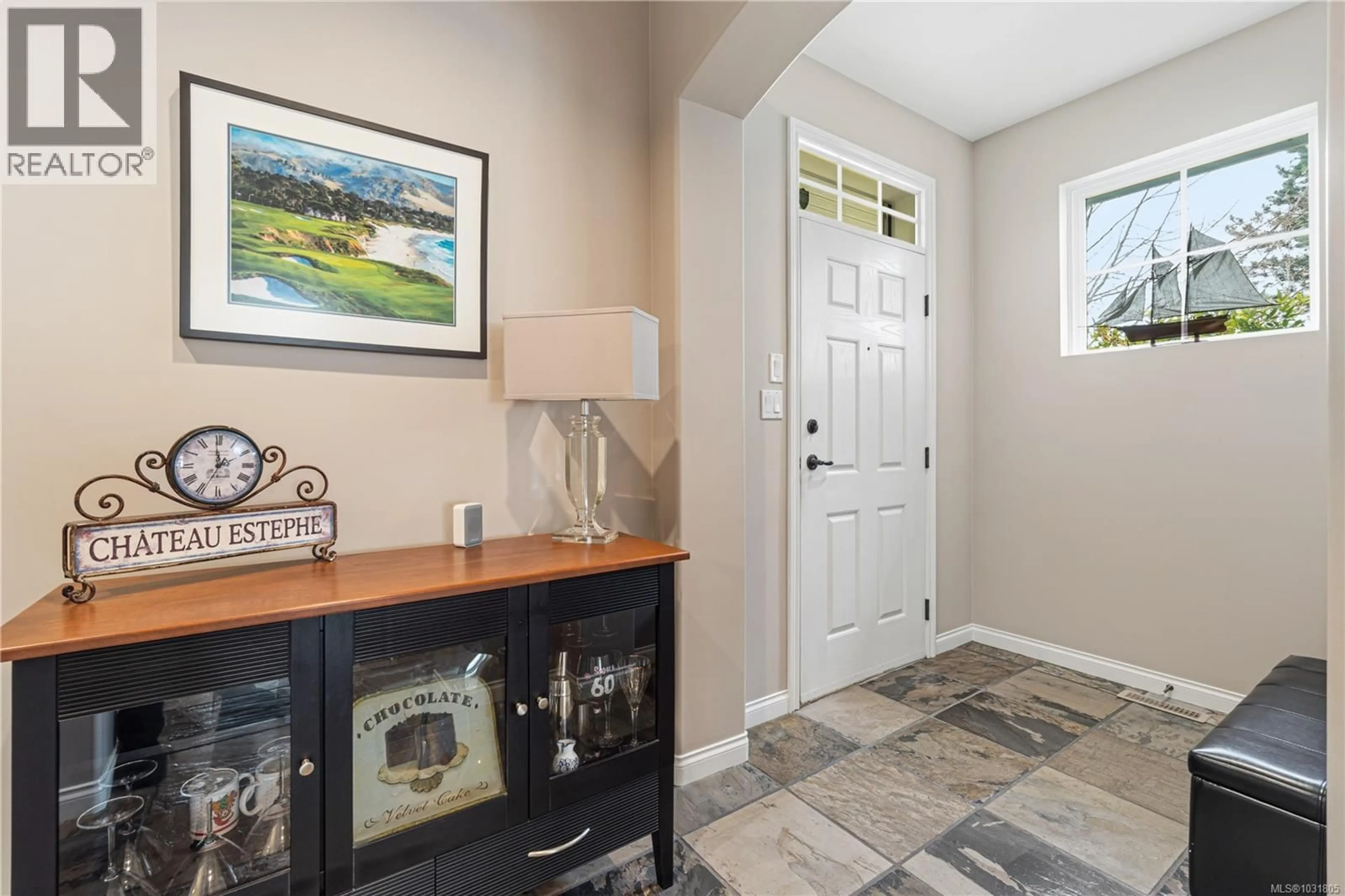 Indoor entryway for 1376 BRITANNIA DRIVE, Parksville British Columbia V9P2Y2