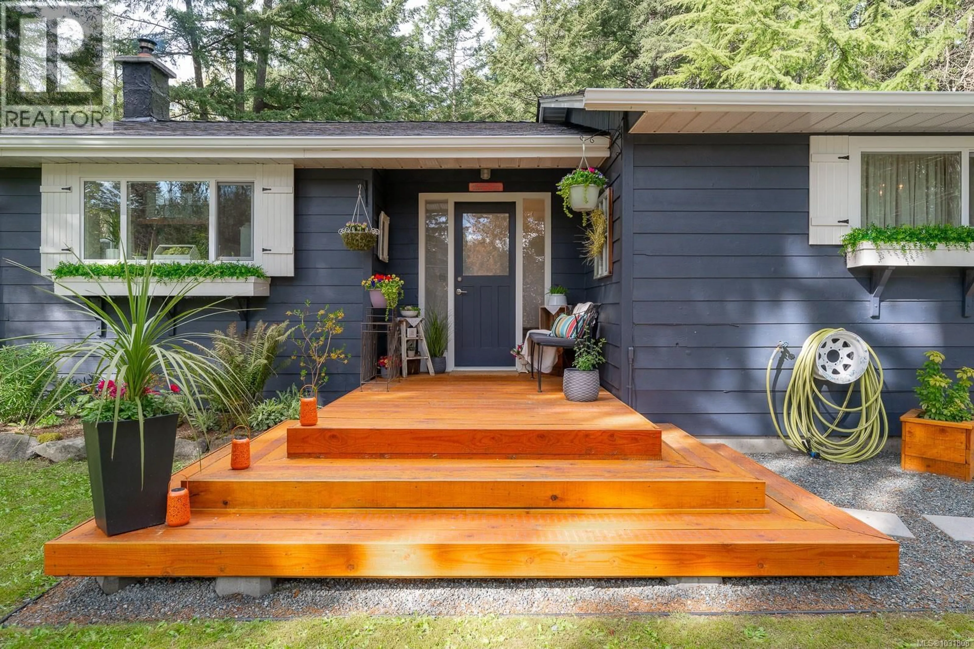 Home with vinyl exterior material, street for 1265 HUTCHINSON ROAD, Cobble Hill British Columbia V0R1L0