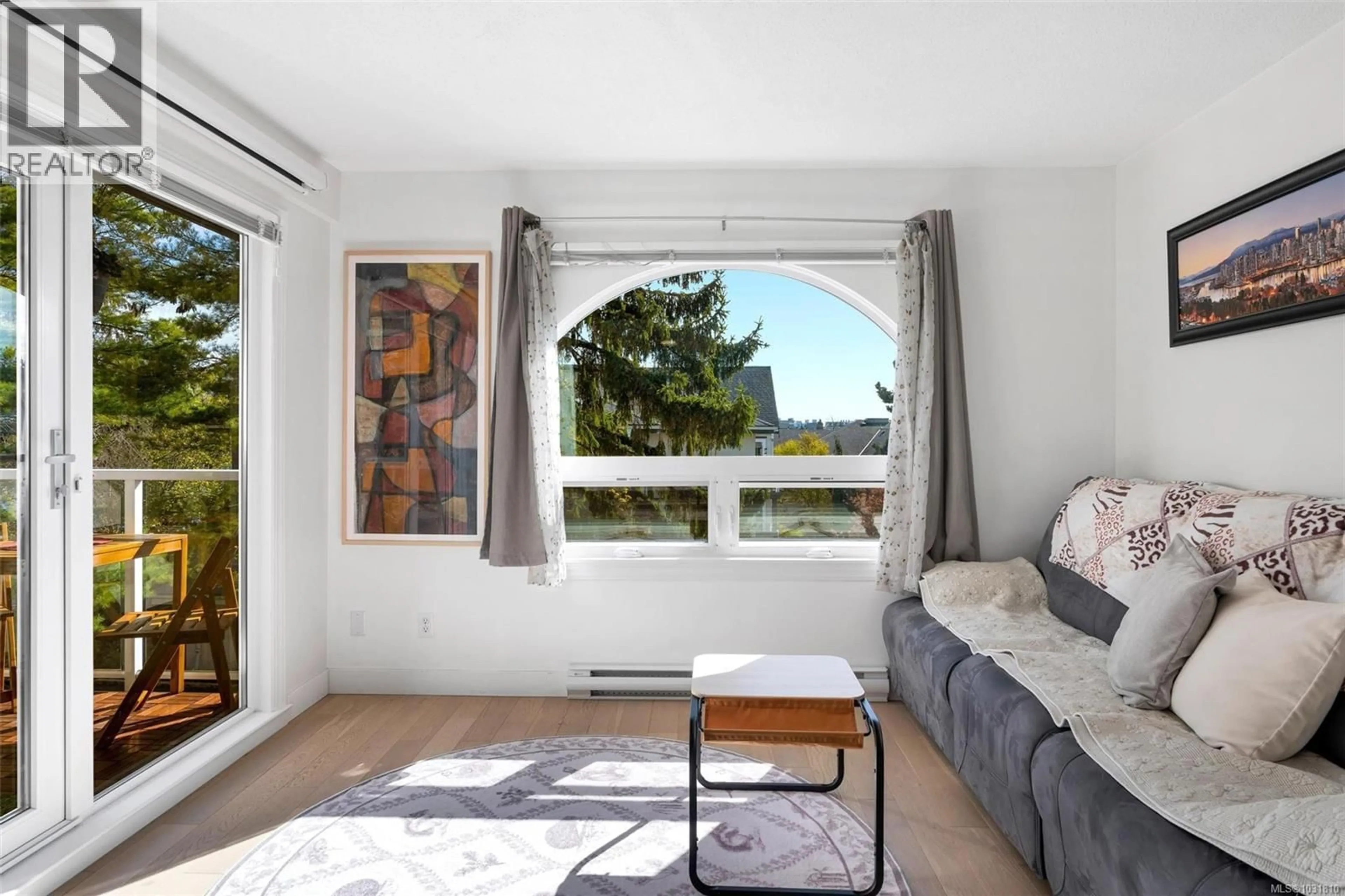 Living room with furniture, unknown for 304 - 2227 JAMES WHITE BOULEVARD, Sidney British Columbia V8L1Z5