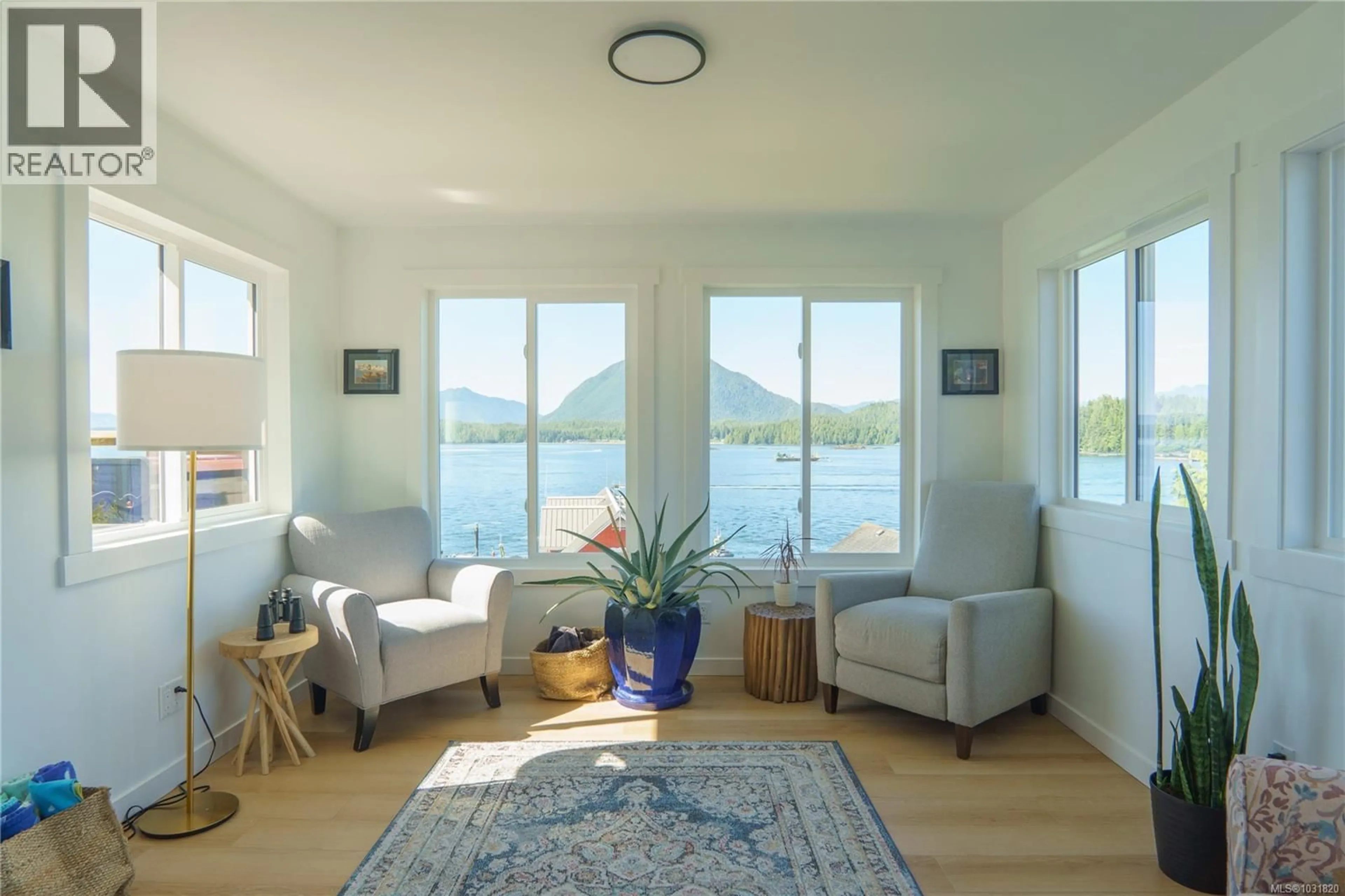 Living room with furniture, unknown for 336 MAIN STREET, Tofino British Columbia V0R2Z0