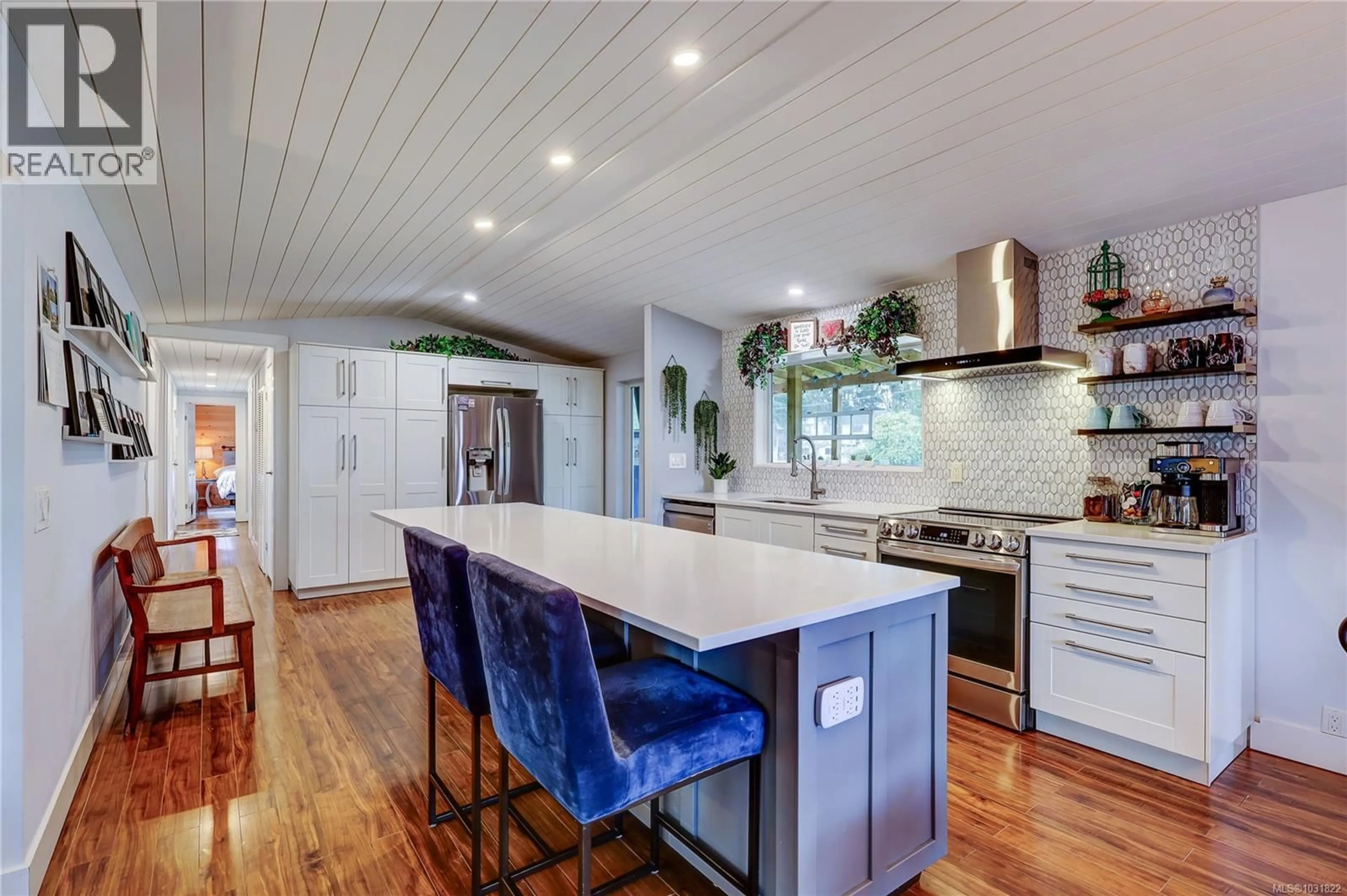 Open concept kitchen, unknown for 2339 GOULD ROAD EAST, Nanaimo British Columbia V9X1K1