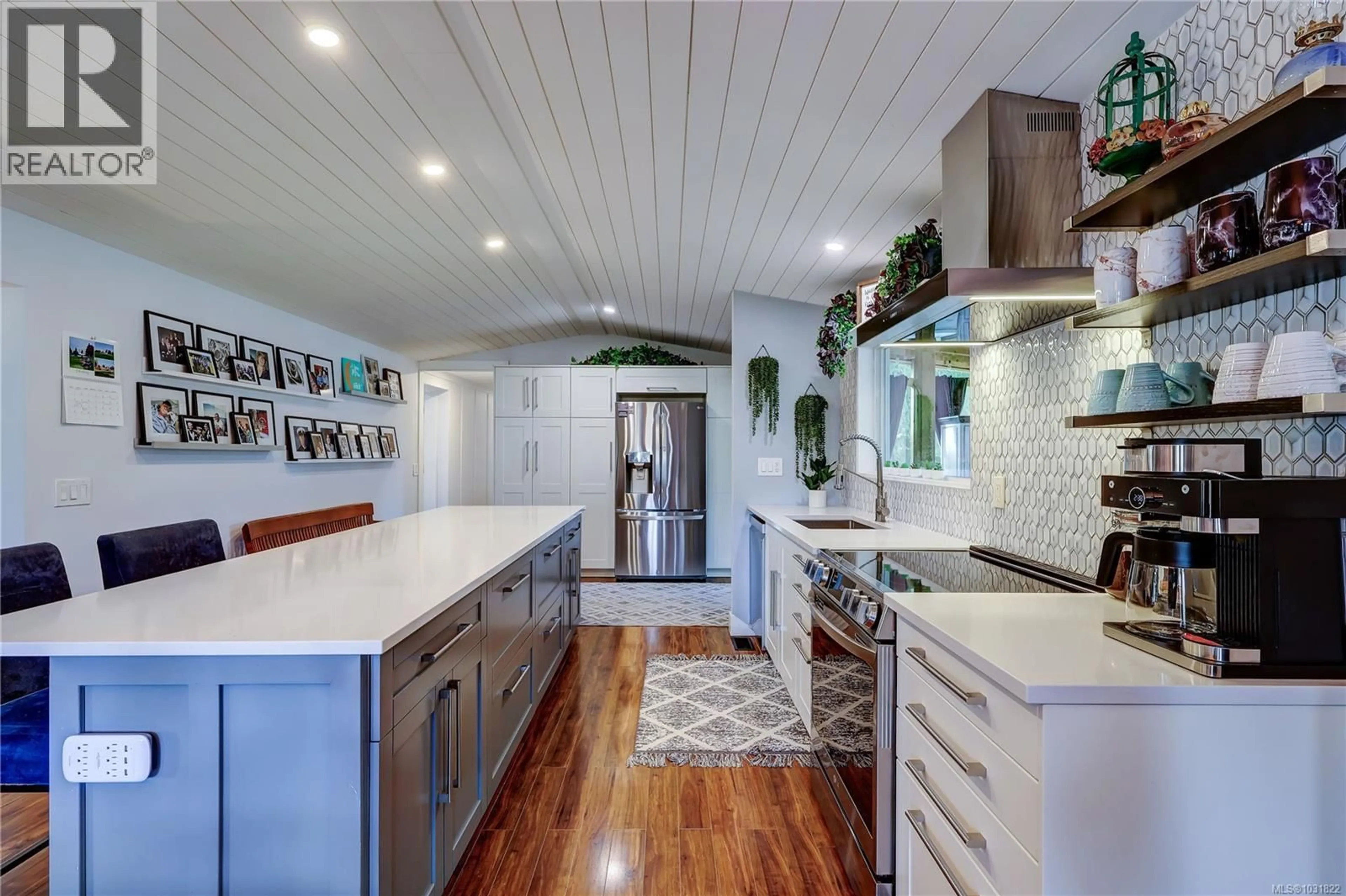 Open concept kitchen, ceramic/tile floor for 2339 GOULD ROAD EAST, Nanaimo British Columbia V9X1K1