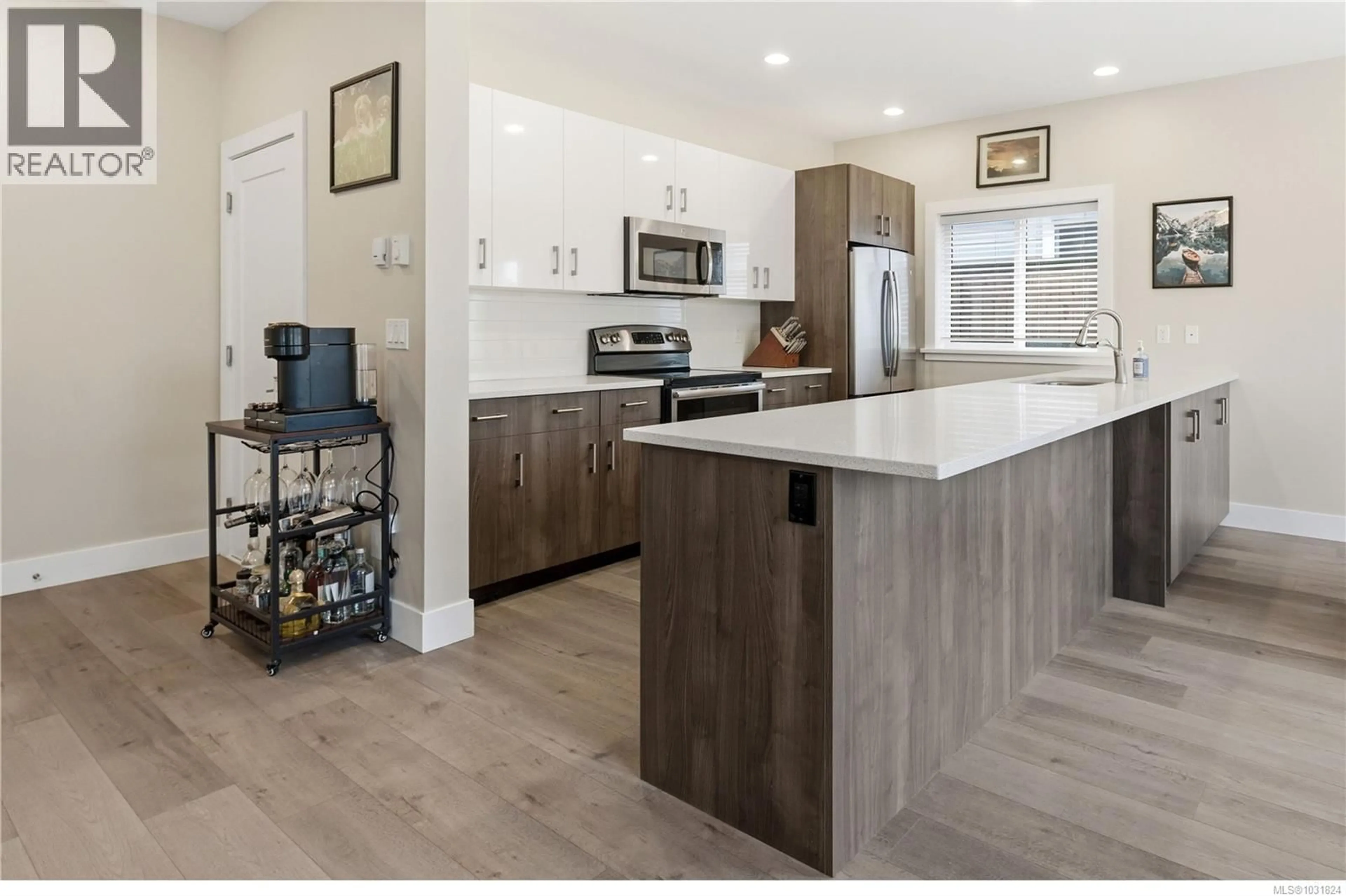 Open concept kitchen, unknown for 6886 SAANICH CROSS ROAD, Central Saanich British Columbia V8Z5X6