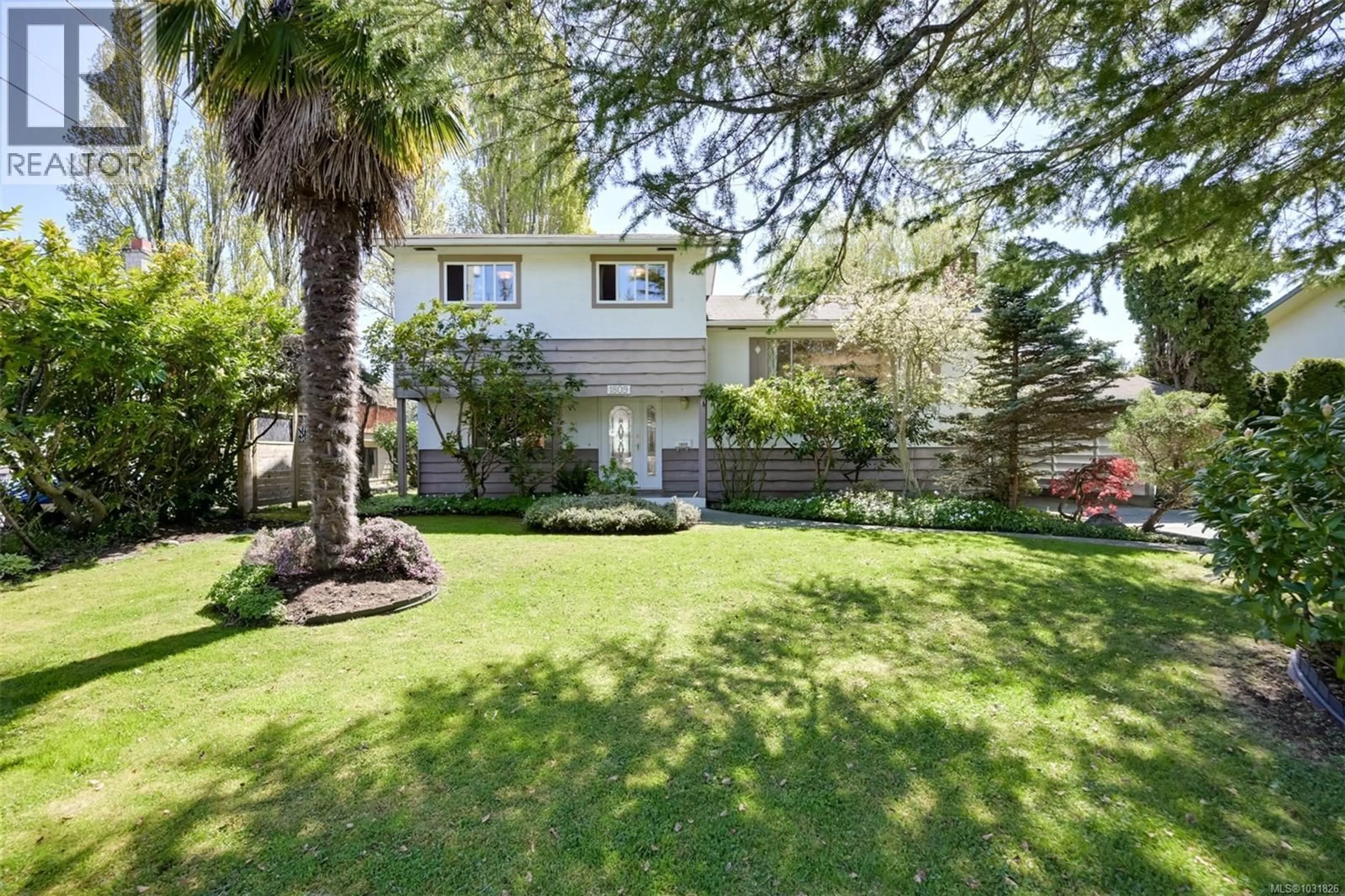 A pic from outside/outdoor area/front of a property/back of a property/a pic from drone, street for 1809 JADE PLACE, Saanich British Columbia V9P3E5