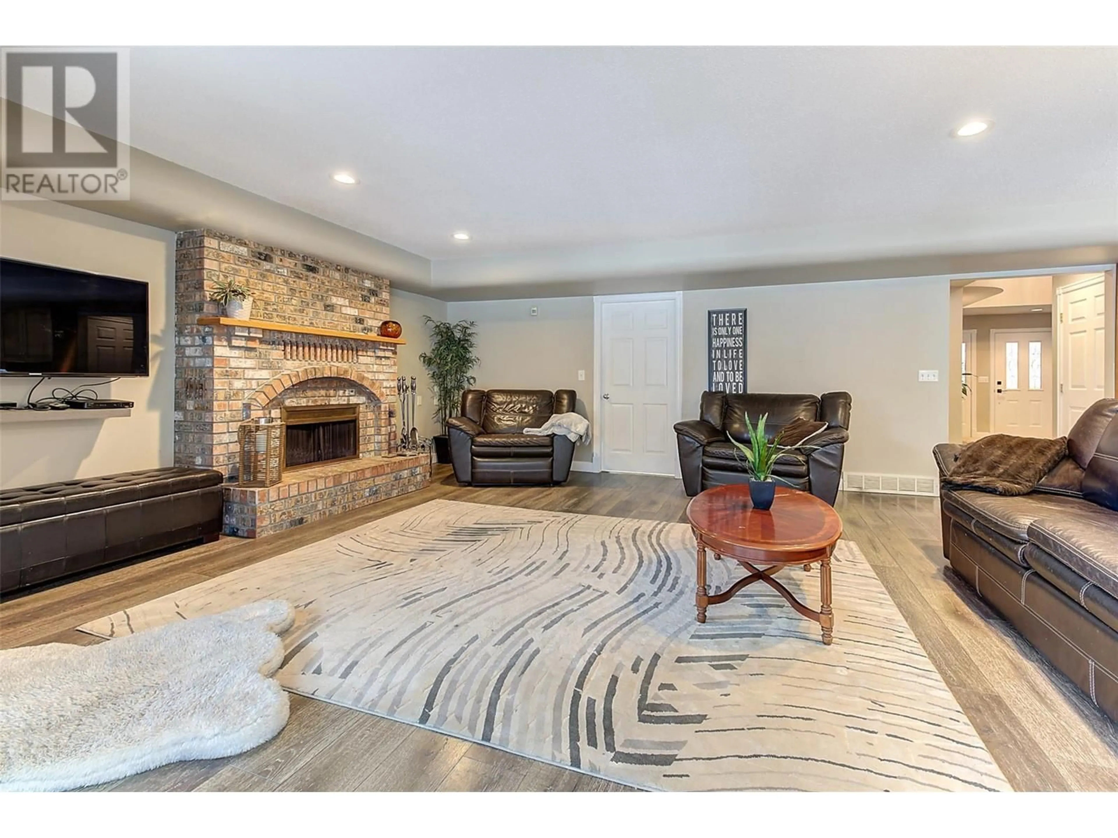 Living room for 1610 highland Drive N, Kelowna British Columbia V1Y4K8