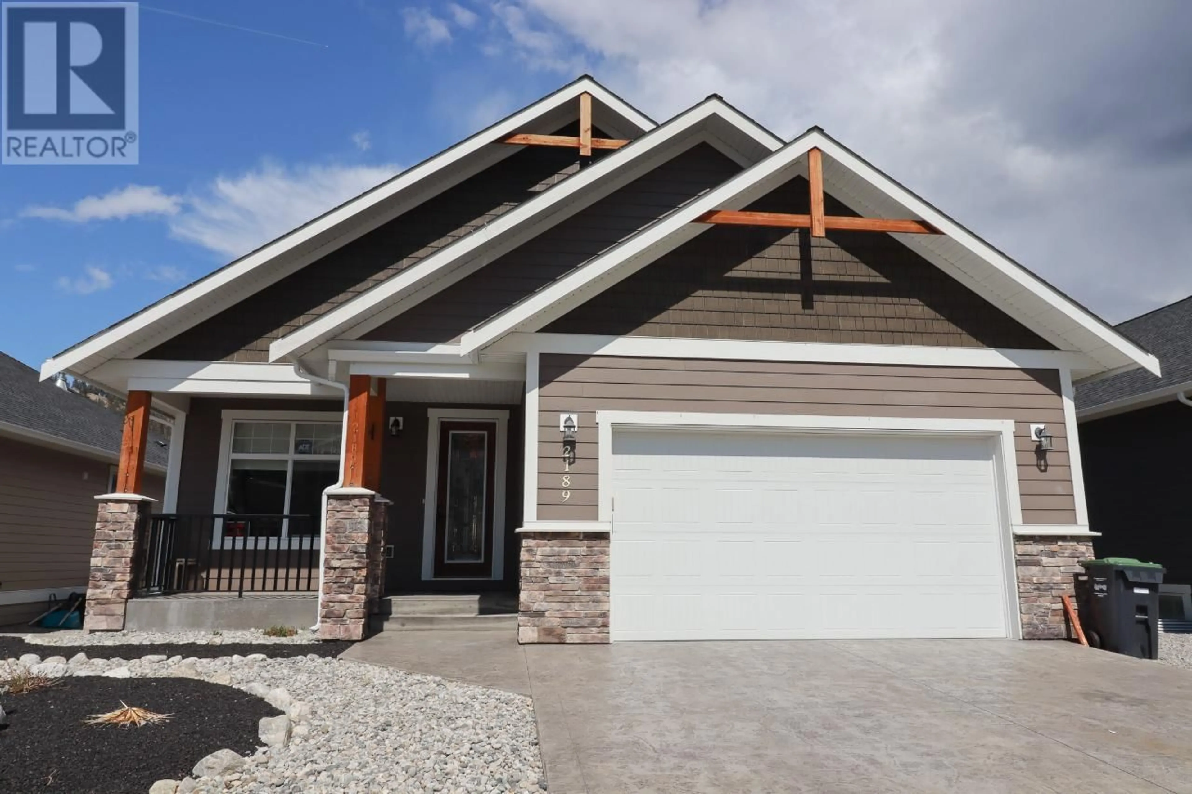 Home with vinyl exterior material for 2189 BRENT Drive, Penticton British Columbia V2A8M9