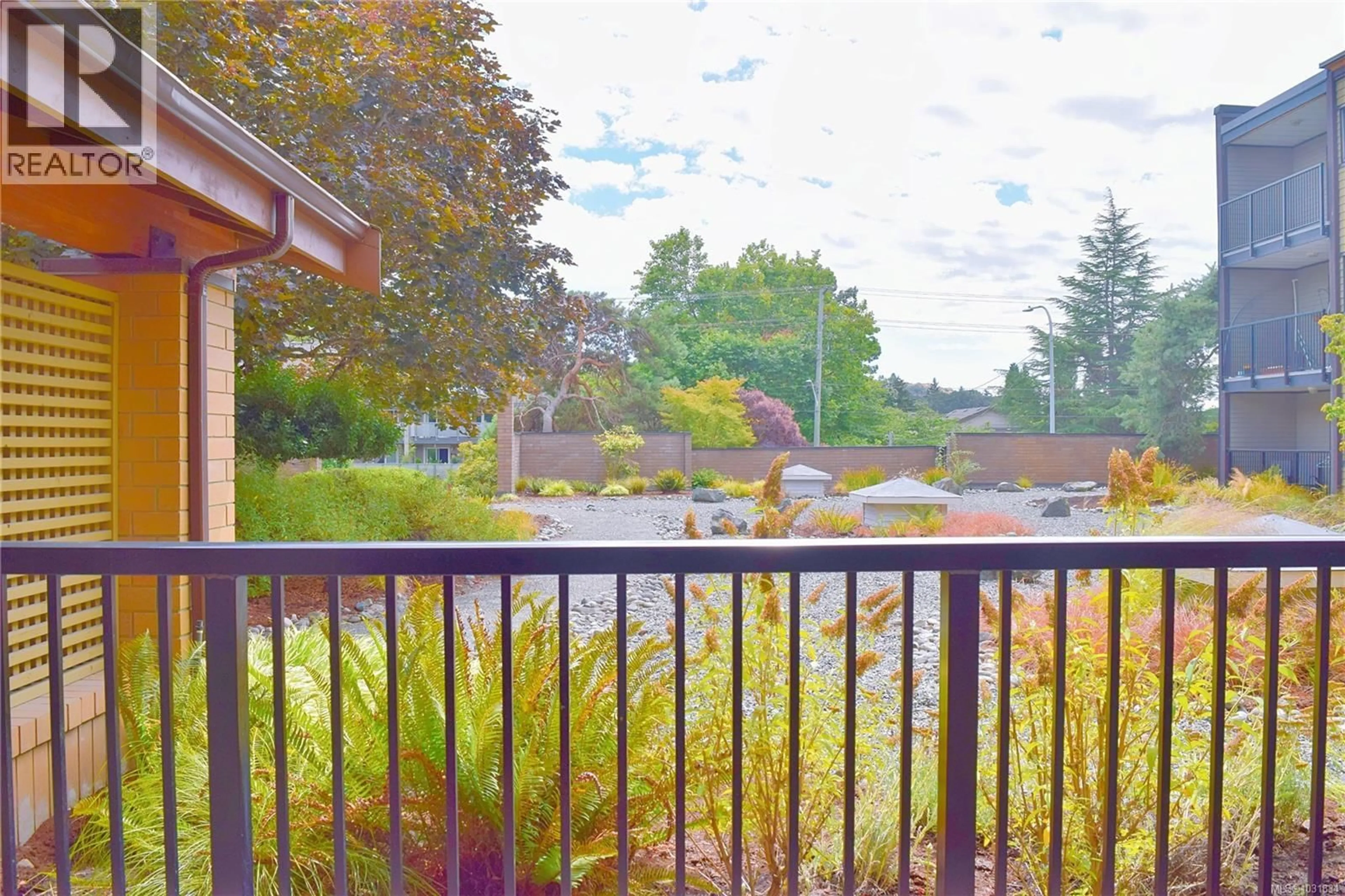 Patio, unknown for 101 - 1870 MCKENZIE AVENUE, Saanich British Columbia V8N4X3