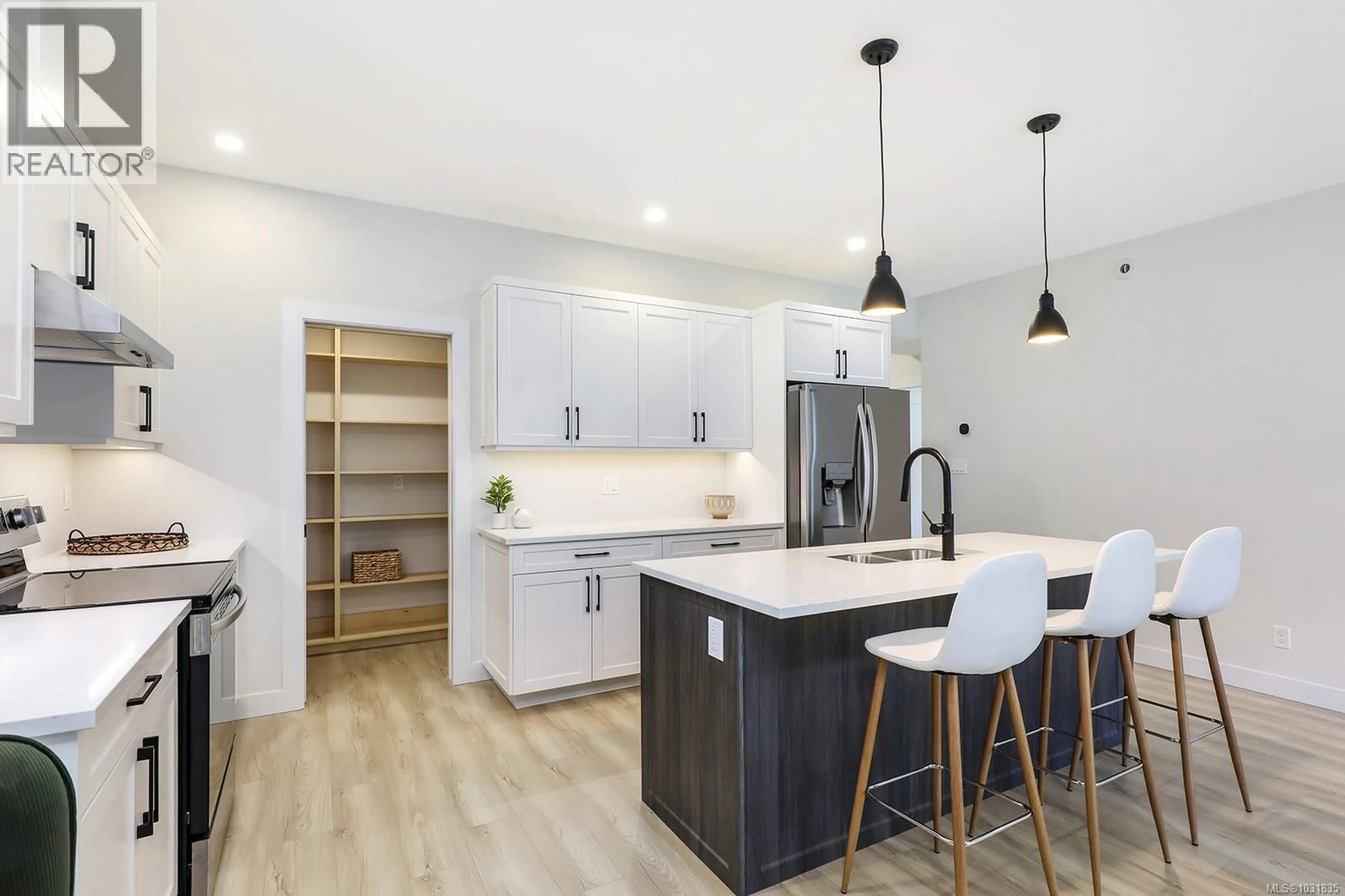 Open concept kitchen, unknown for 16 - 1505 CROATION ROAD, Campbell River British Columbia V9W3T4