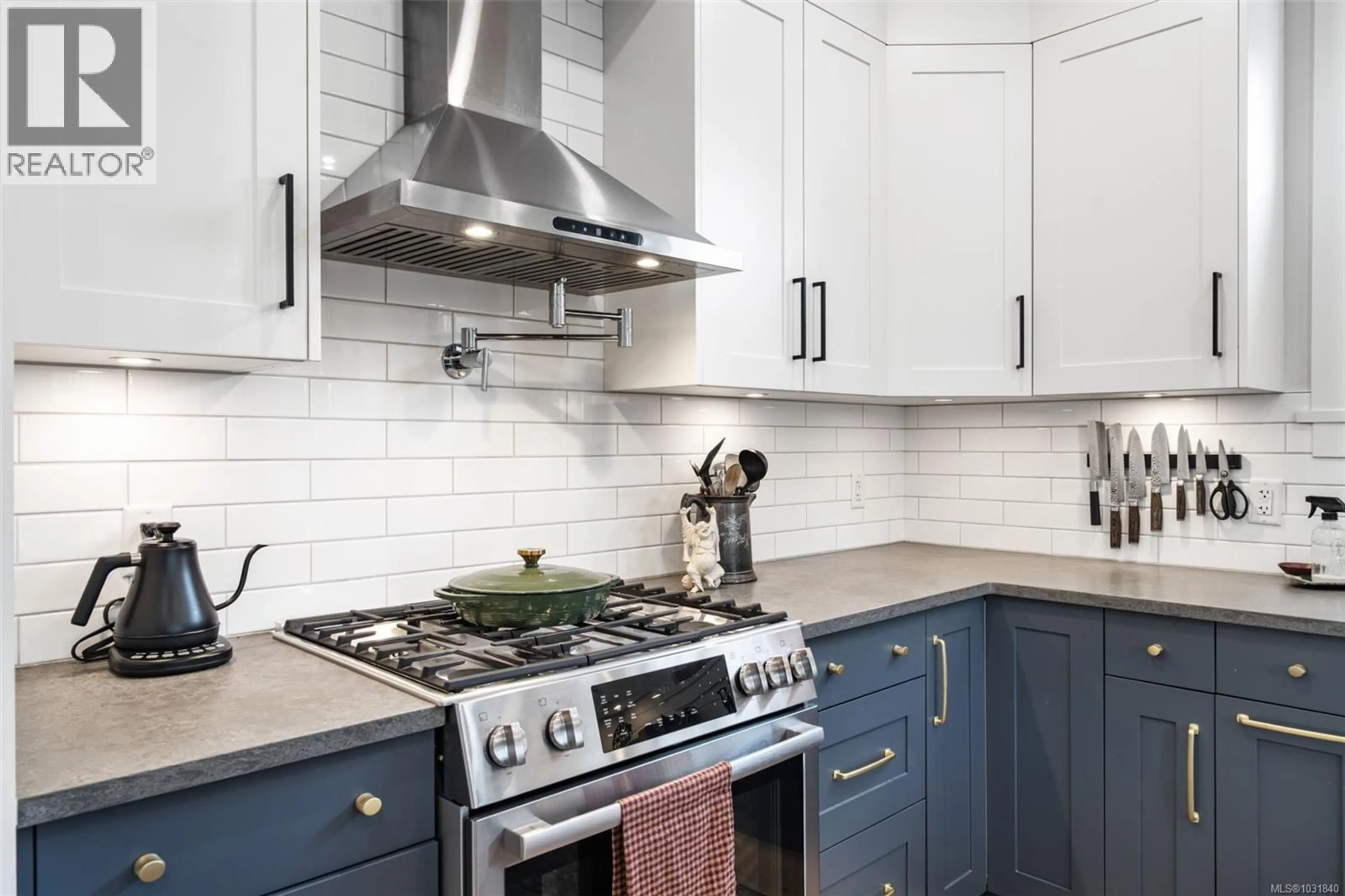 Contemporary kitchen, ceramic/tile floor for 912 CLARKE ROAD, Central Saanich British Columbia V8M2G1