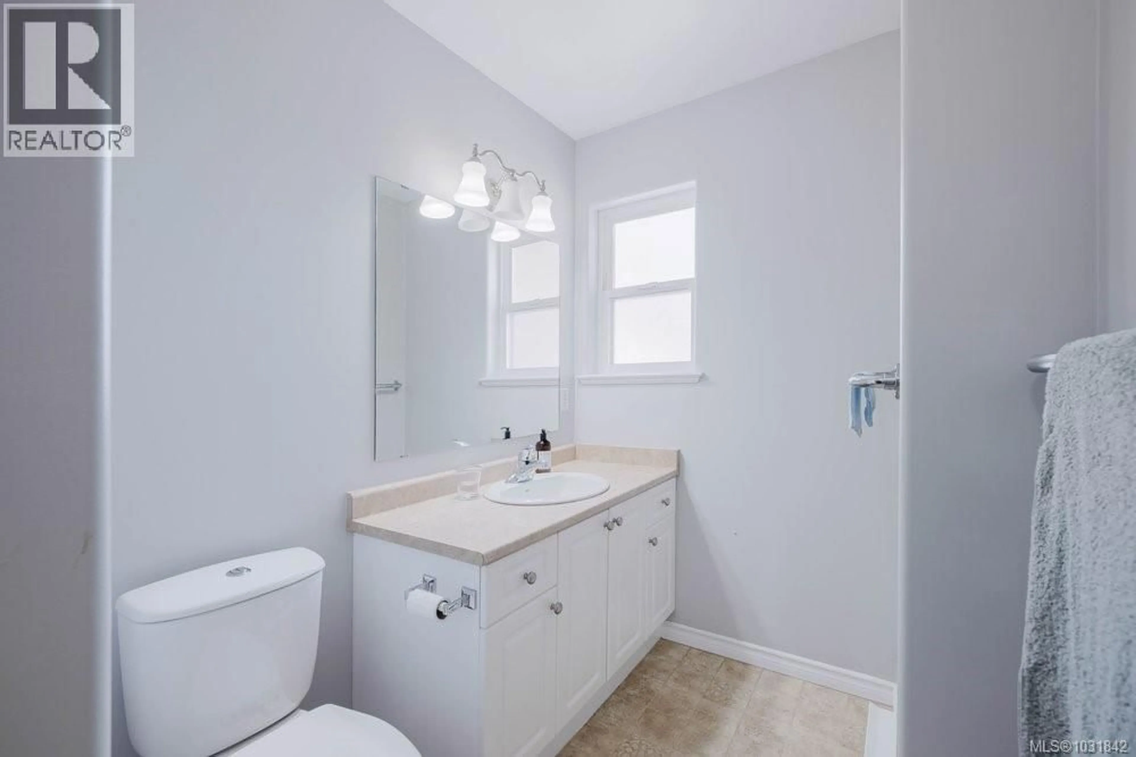 Standard bathroom, ceramic/tile floor for 119 - 793 MEAFORD AVENUE, Langford British Columbia V9B2P7