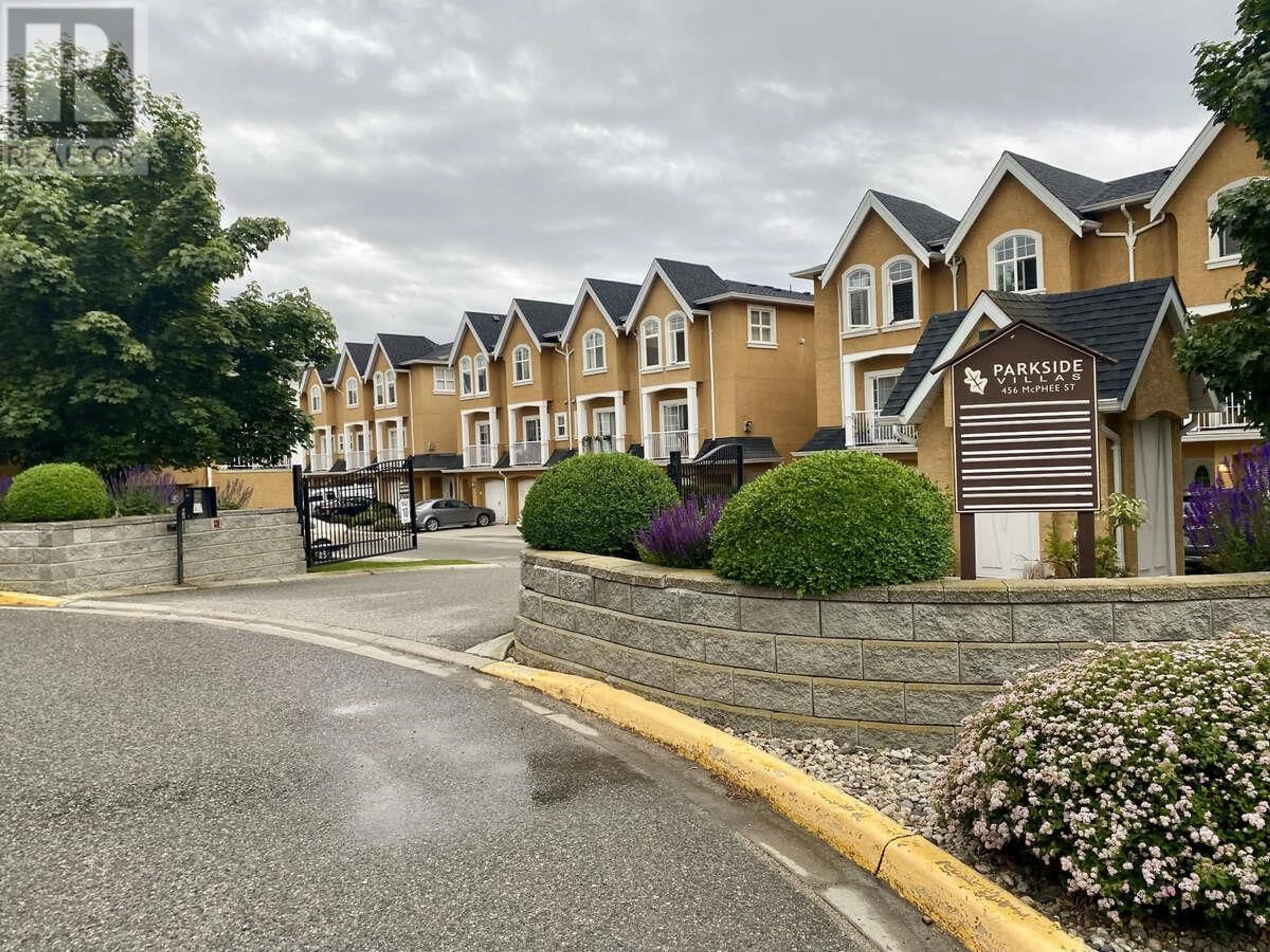 A pic from exterior of the house or condo, the street view for 456 McPhee Street Unit# 122, Kelowna British Columbia V1X8C5