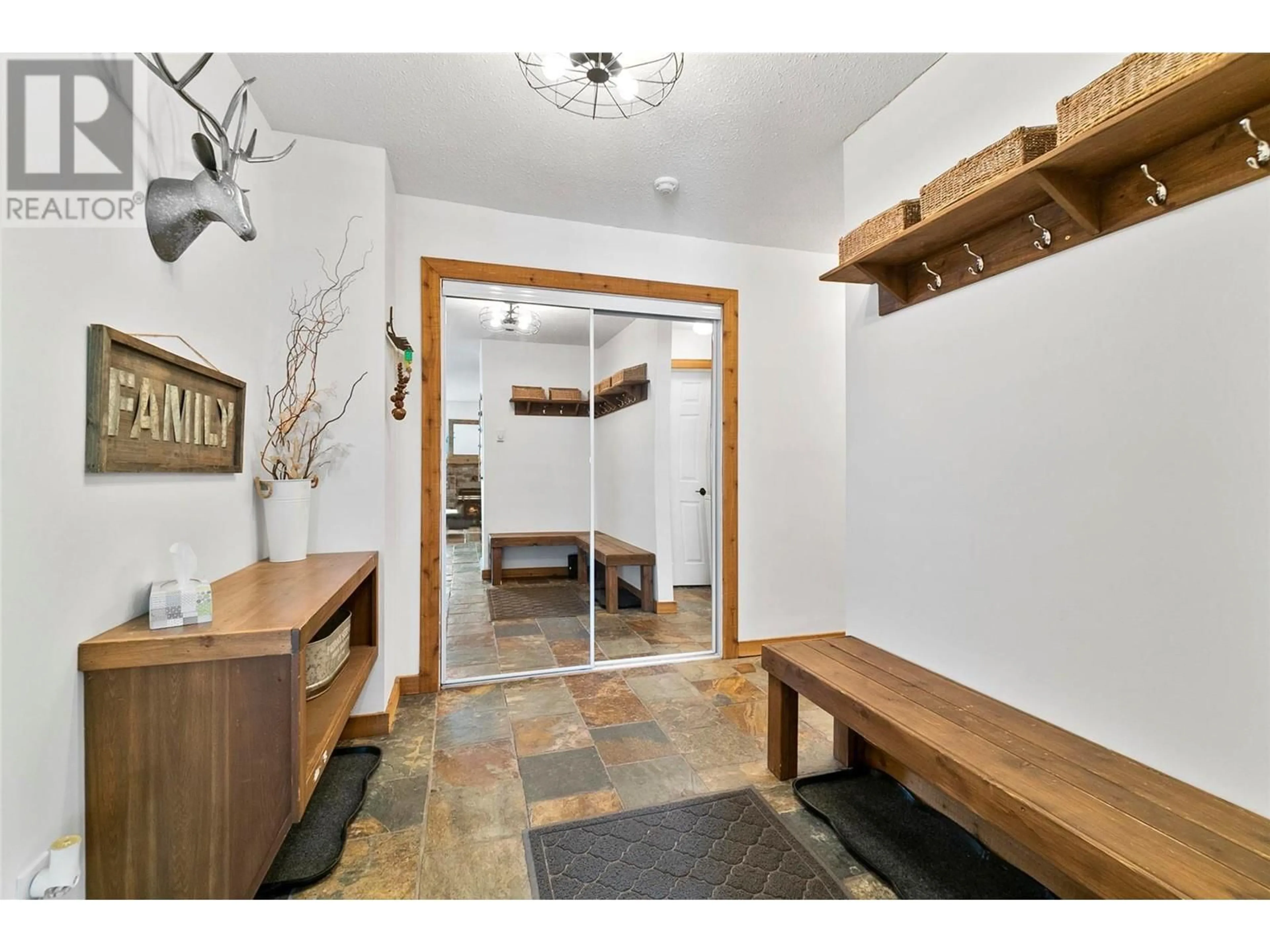 Indoor entryway for 40 Kettle View Road Unit# 437F, Big White British Columbia V1P1P3