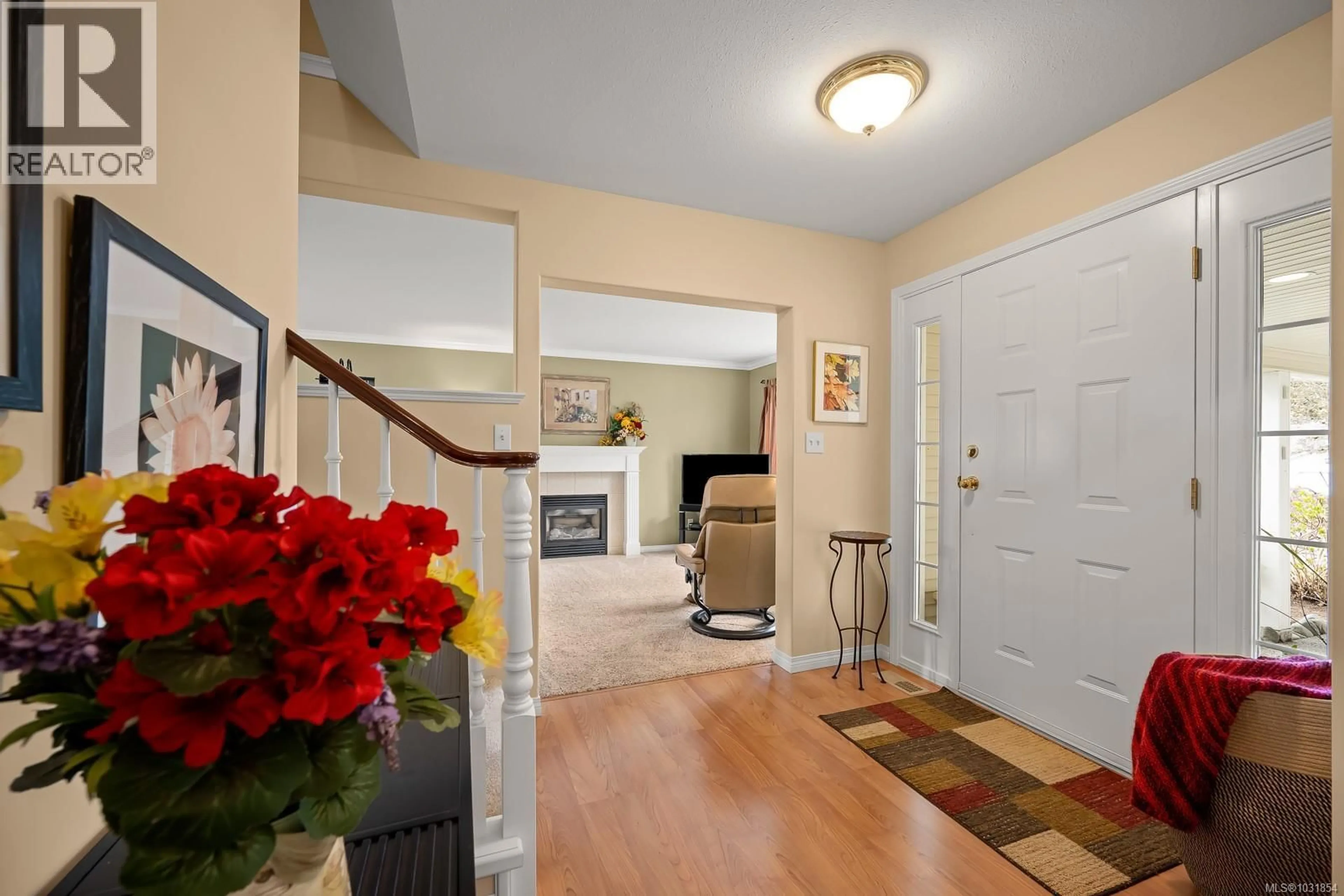 Indoor entryway for 2511 9TH STREET EAST, Courtenay British Columbia V9N9H7