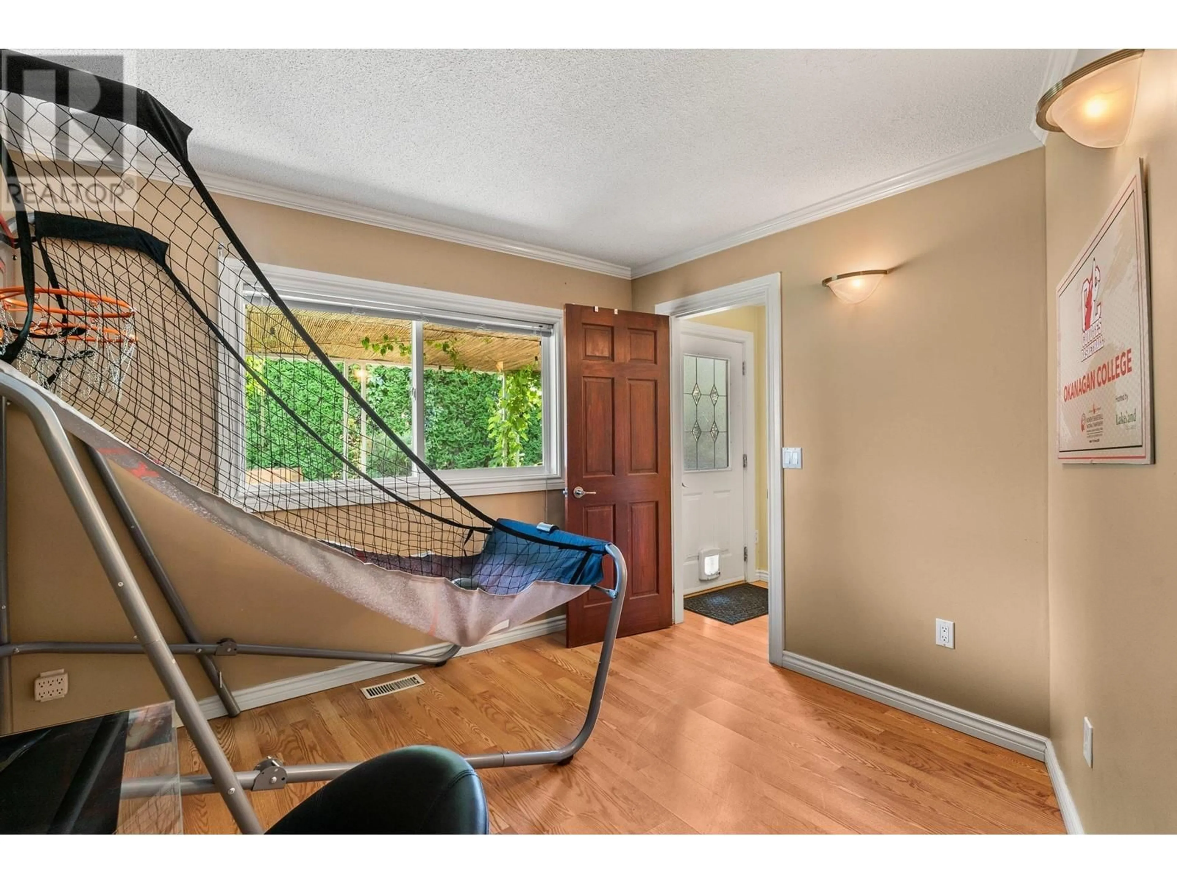 Indoor entryway, wood floors for 2677 Mappin Court, Kelowna British Columbia V1Y8H8