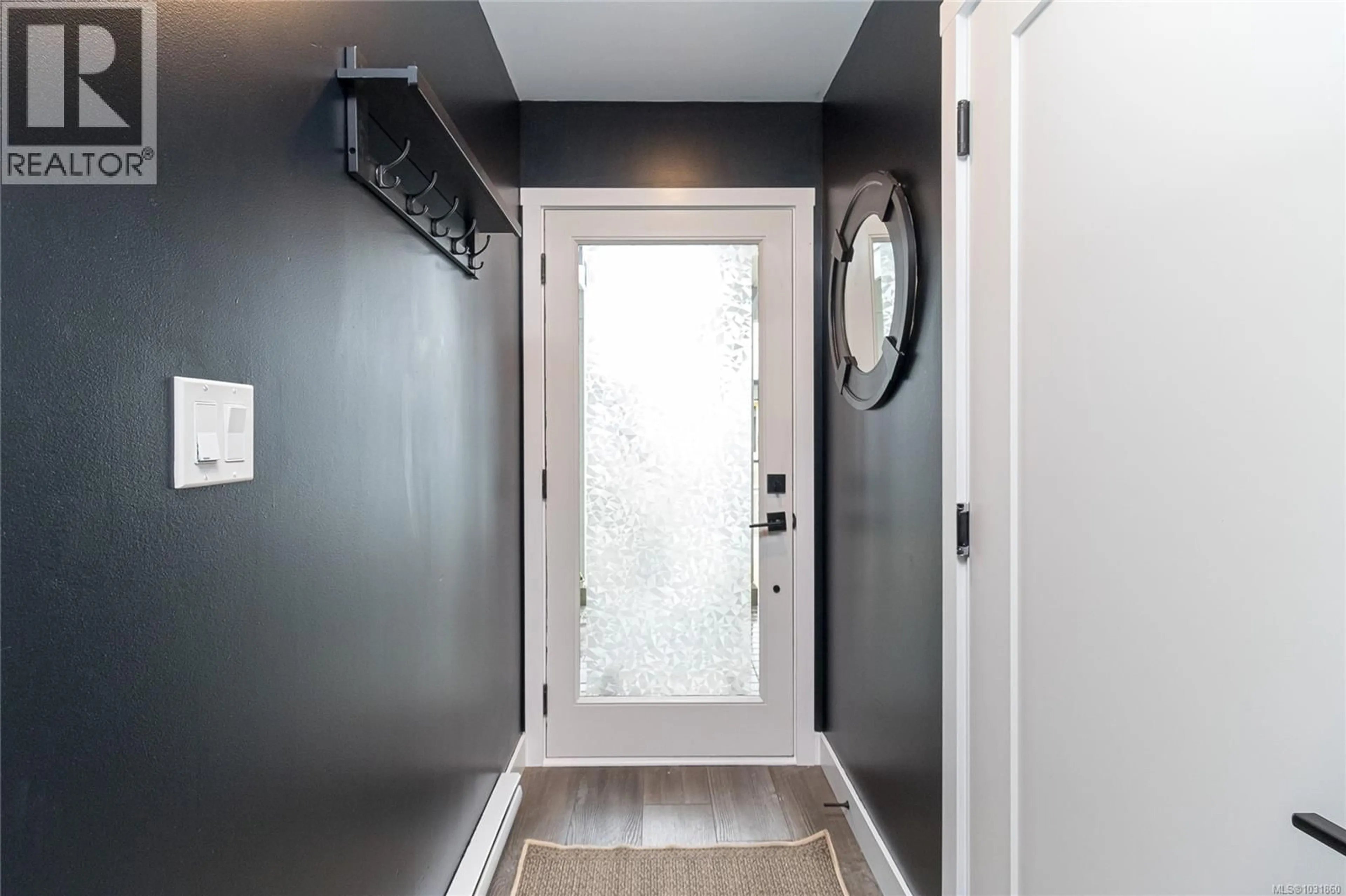 Indoor entryway for 1047 BOXCAR CLOSE, Langford British Columbia V9B0Y4