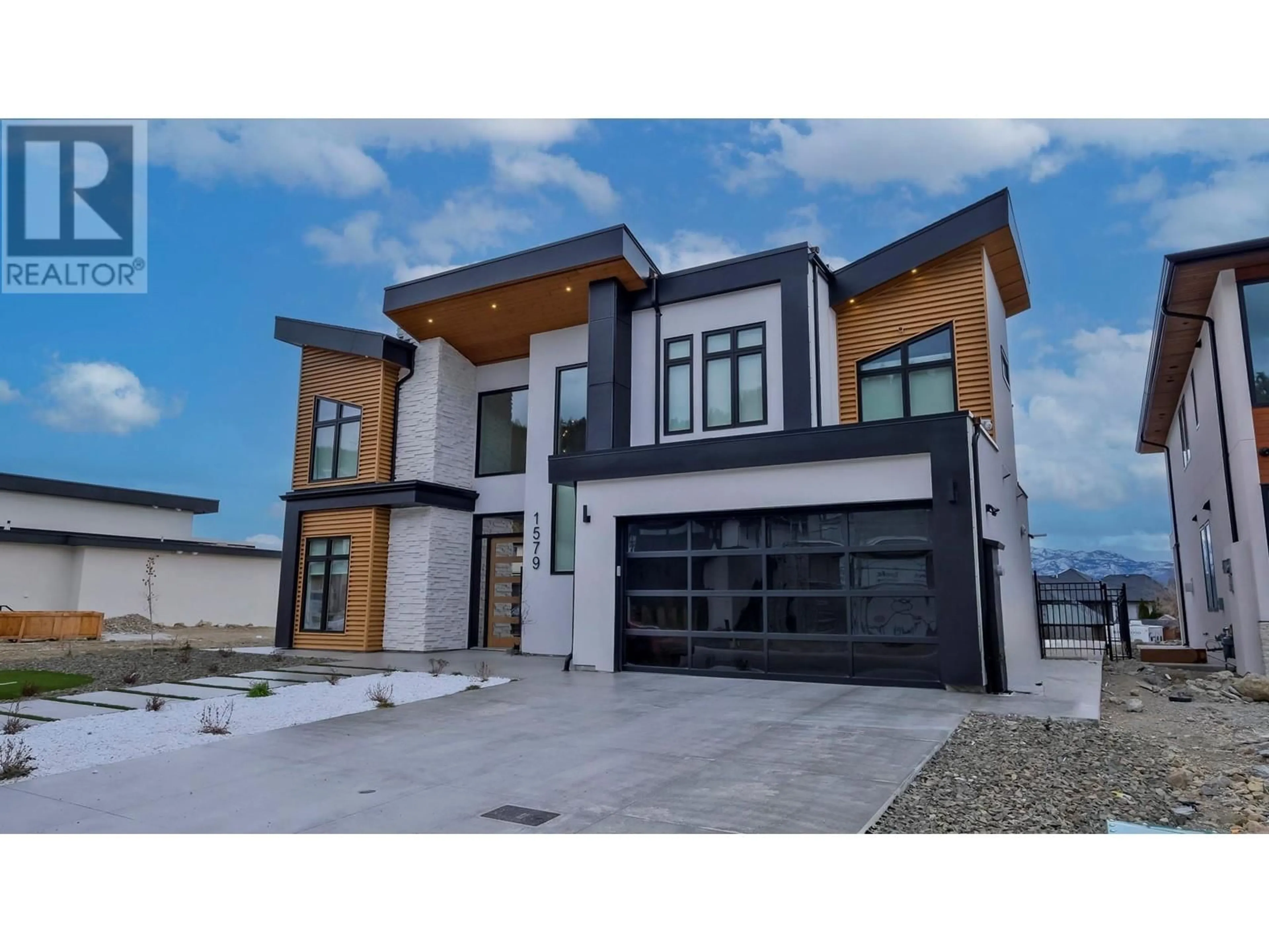 Frontside or backside of a home for 1579 Malbec Crescent, West Kelowna British Columbia V4T3B5