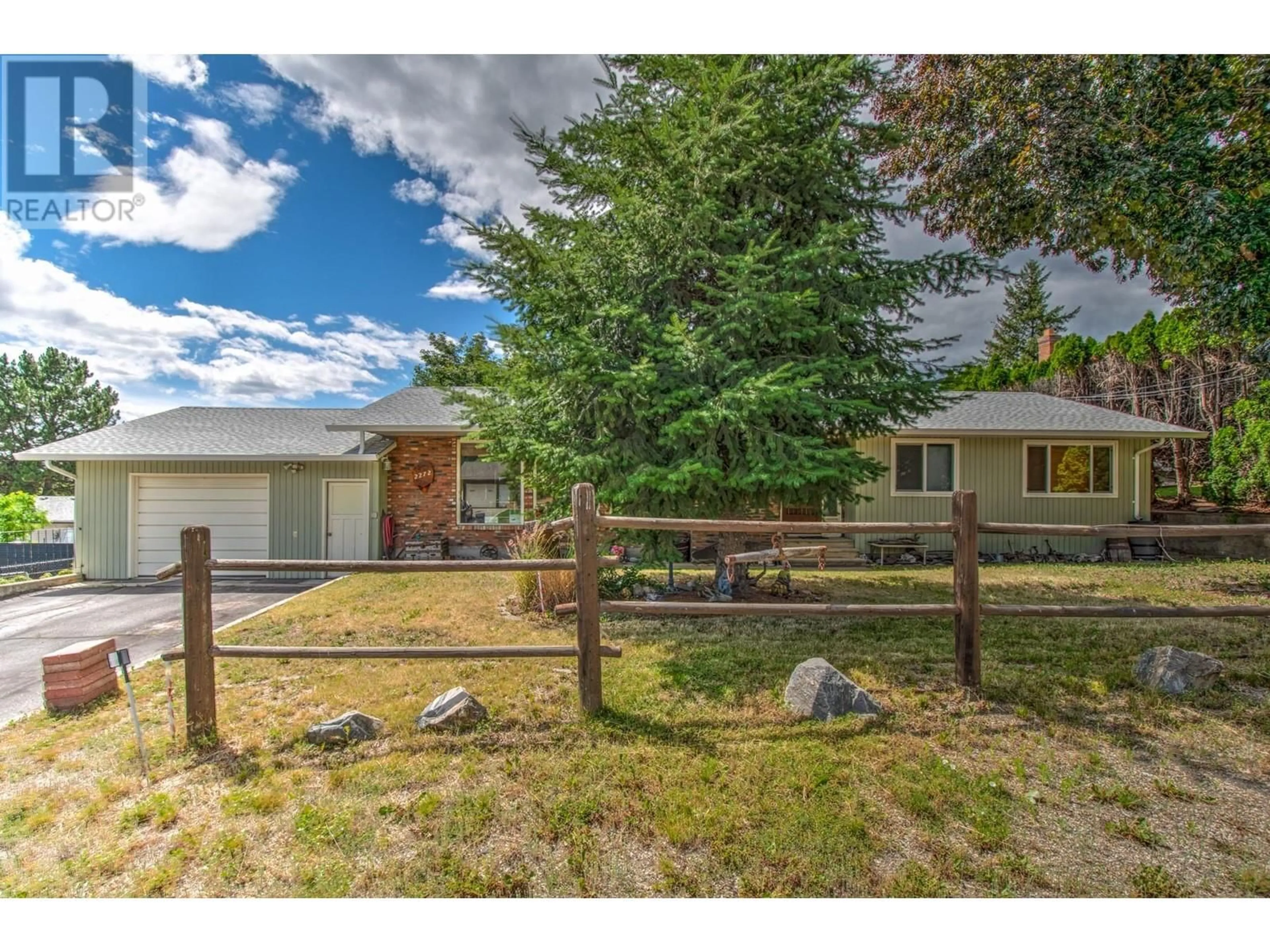 Fenced yard for 2272 Francis Street, Vernon British Columbia V1B3B4