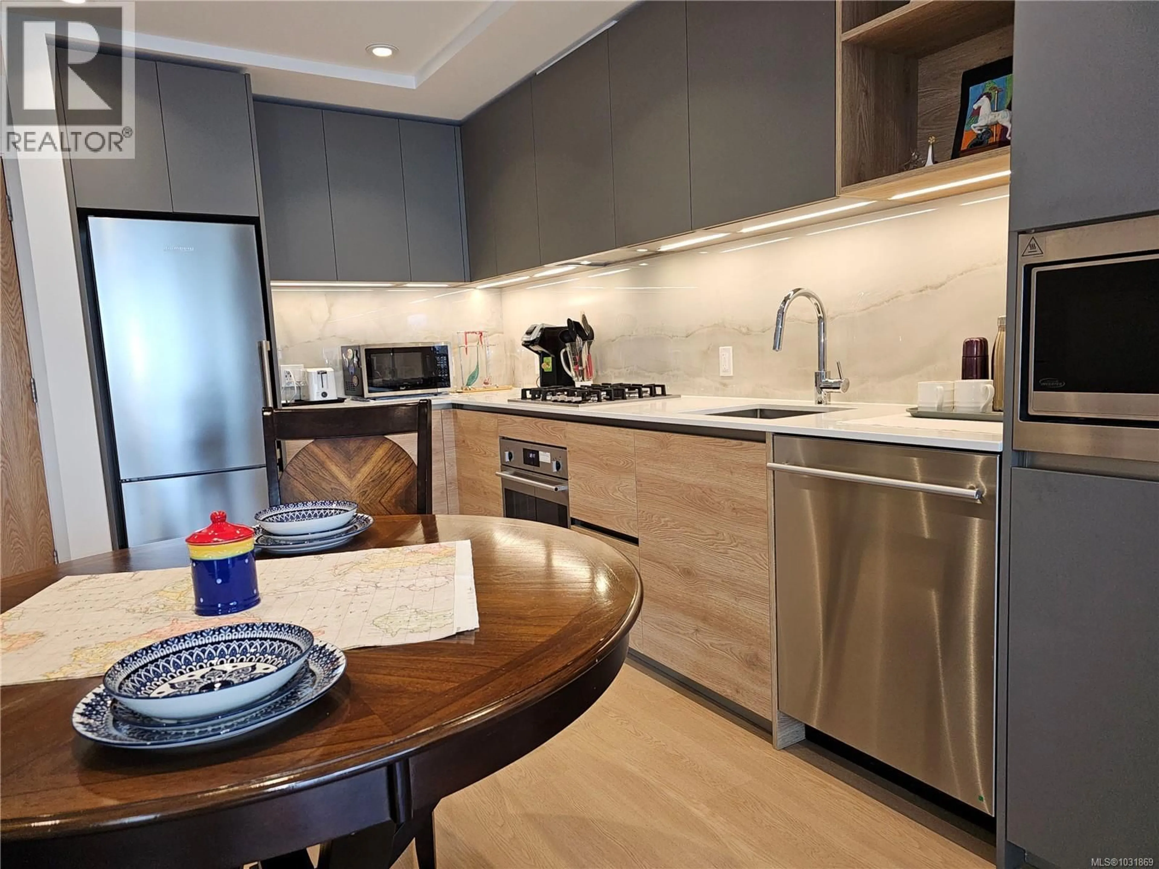 Contemporary kitchen, unknown for 504 - 363 TYEE ROAD, Victoria British Columbia V9A0B5