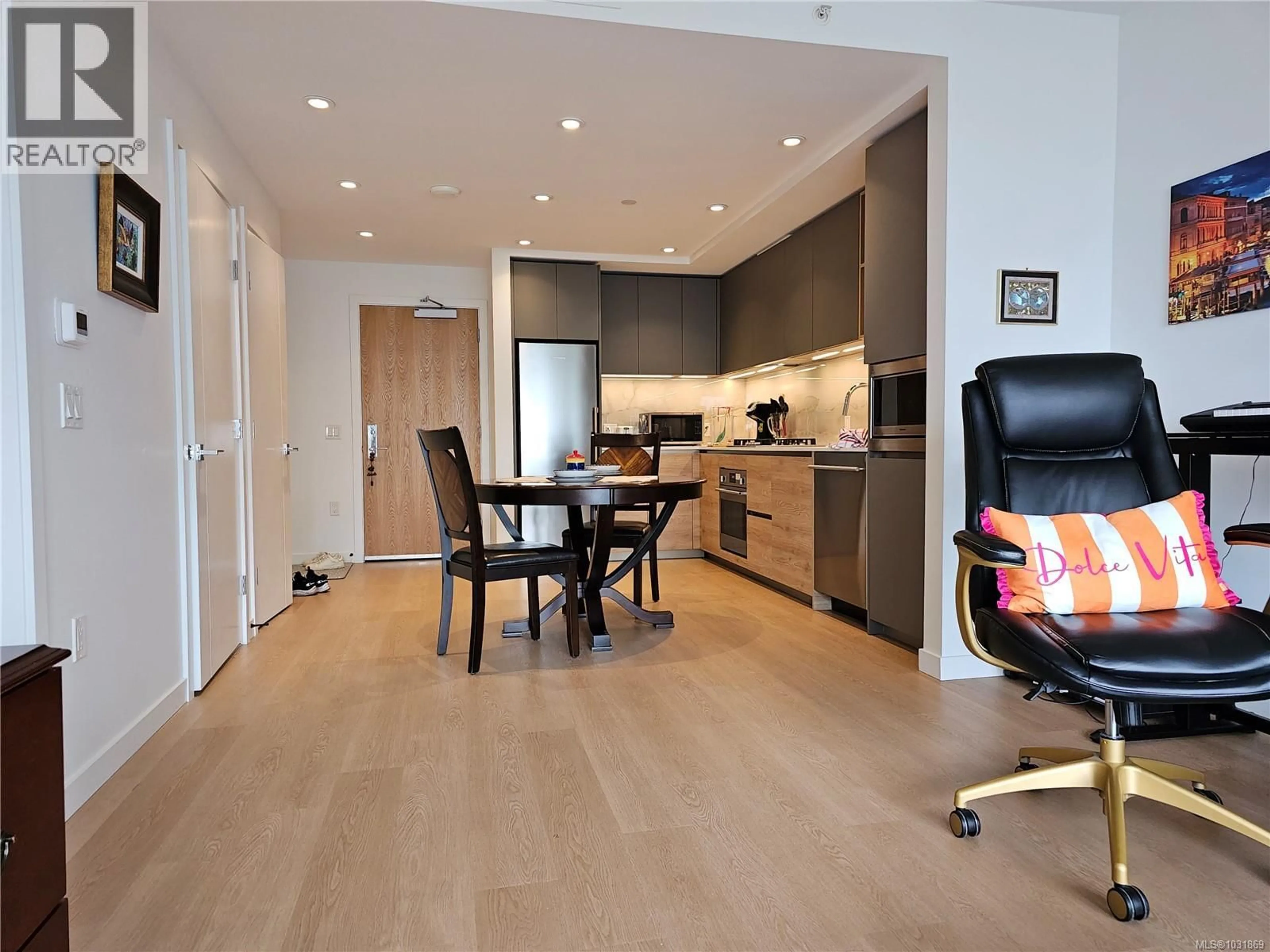 Open concept kitchen, unknown for 504 - 363 TYEE ROAD, Victoria British Columbia V9A0B5