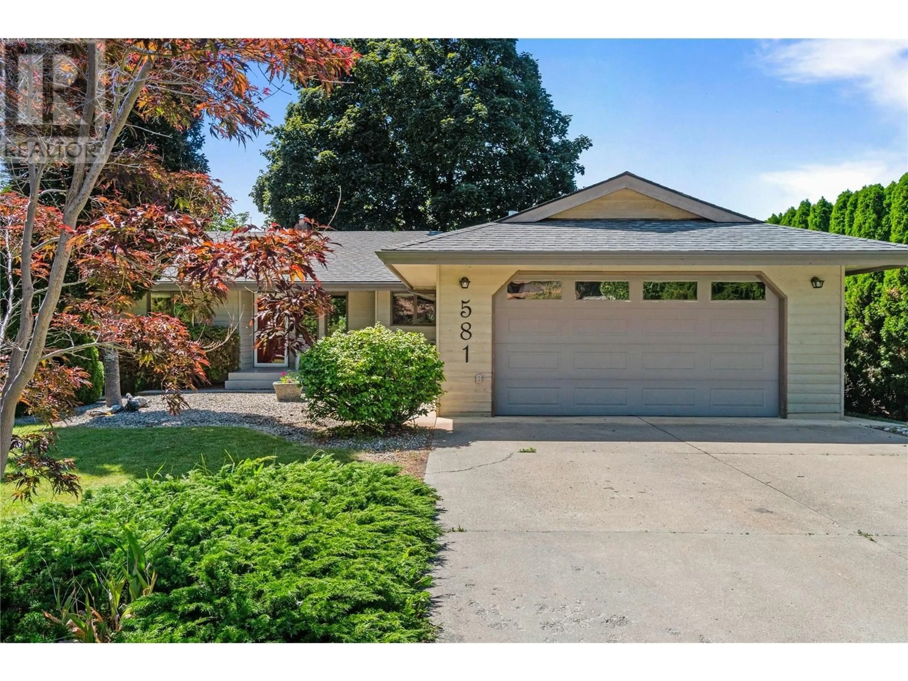 Frontside or backside of a home, the street view for 581 21 Street SE, Salmon Arm British Columbia V1E1K5