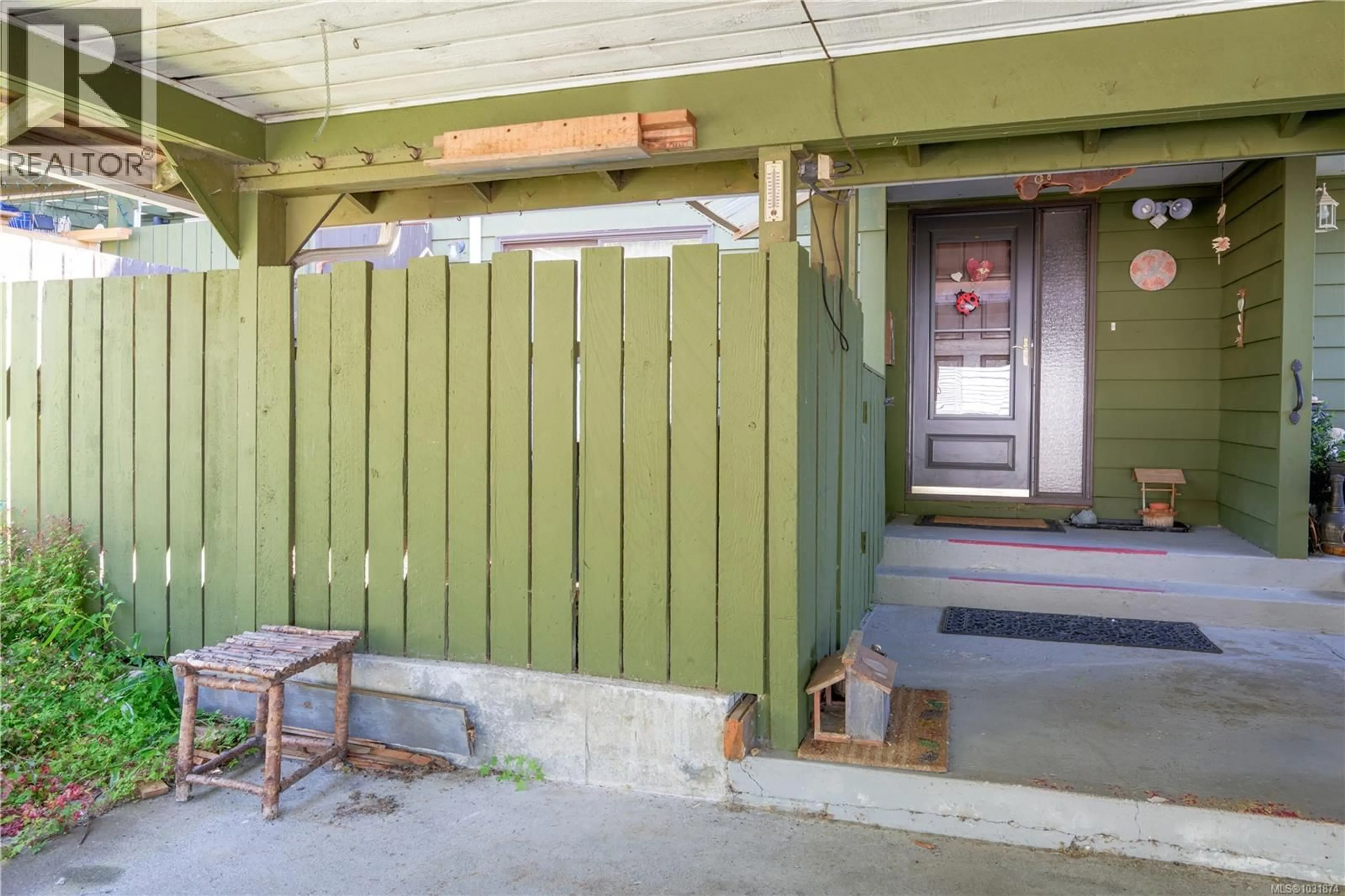 Indoor entryway for 87 MCKAY CRESCENT, Port Alice British Columbia V0N2N0