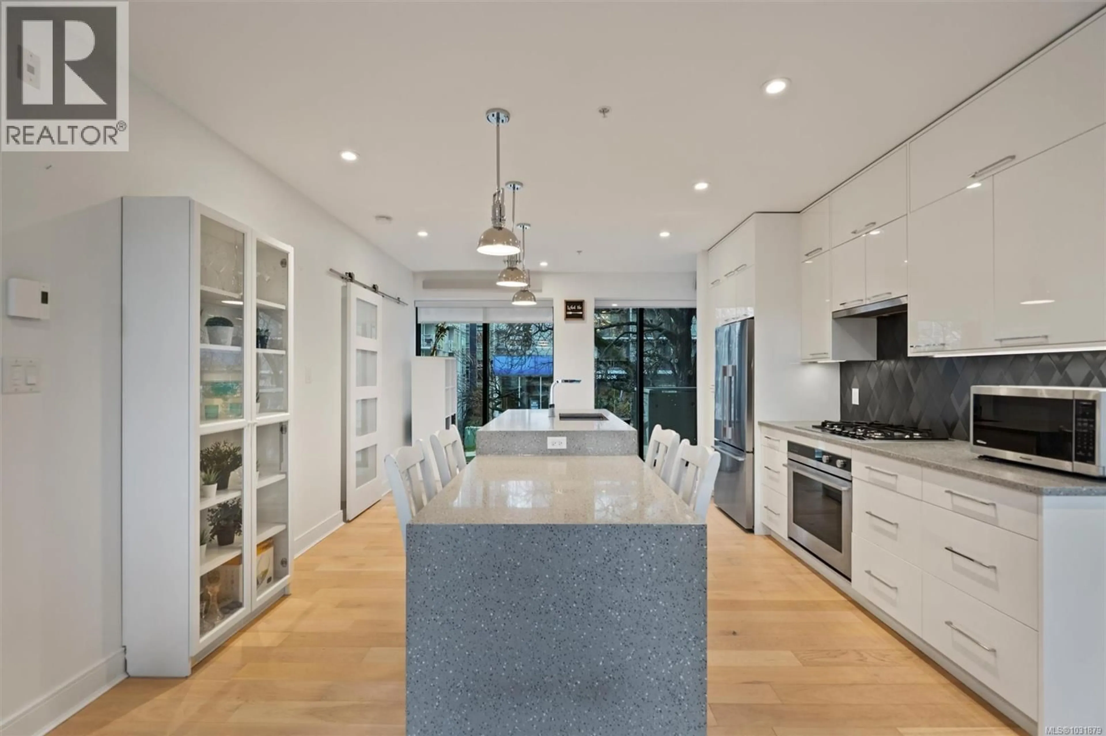 Contemporary kitchen, unknown for N216 - 1105 PANDORA AVENUE, Victoria British Columbia V8V3P9