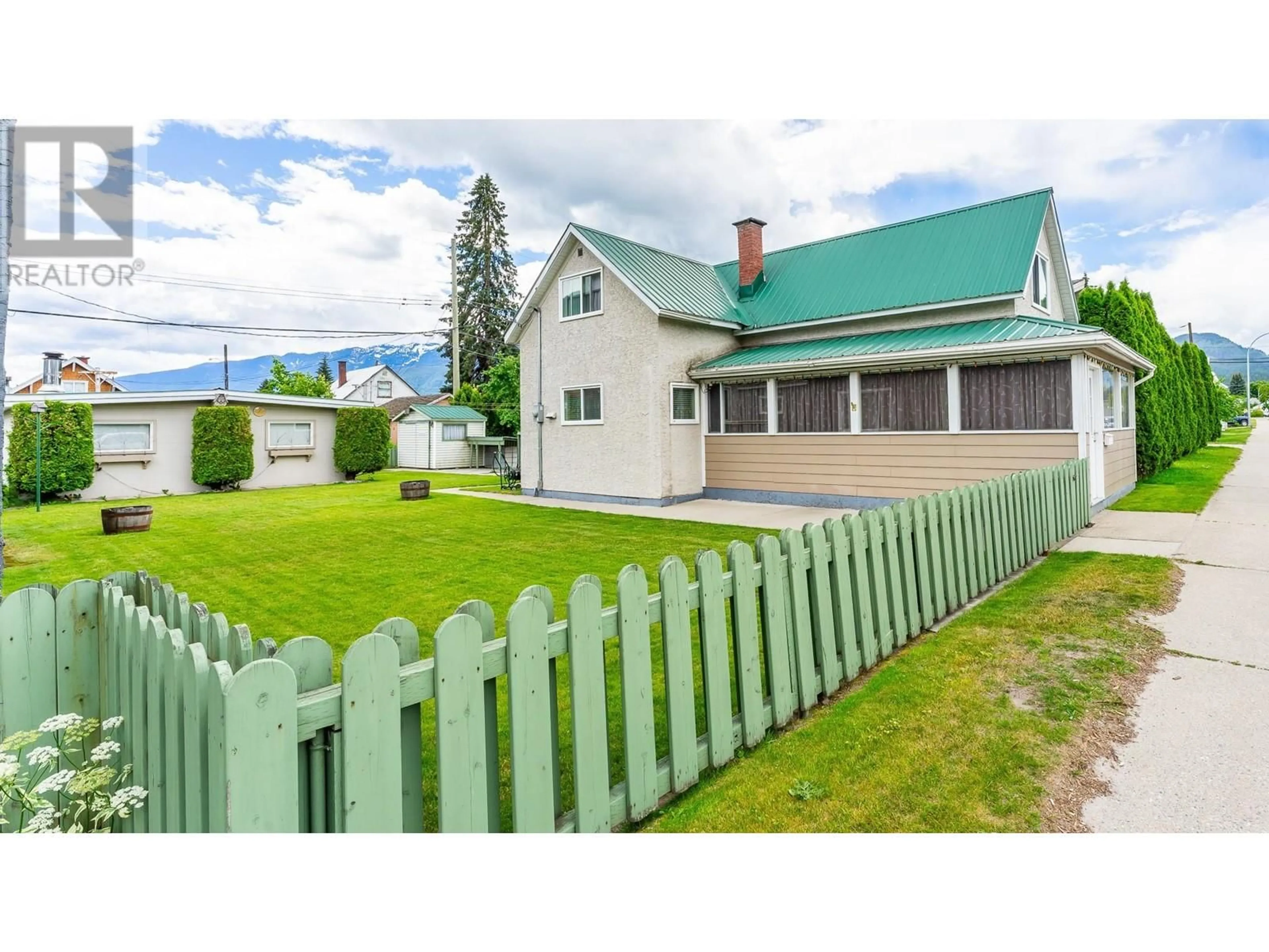 Frontside or backside of a home, cottage for 406 Townley Street, Revelstoke British Columbia V0E2S0