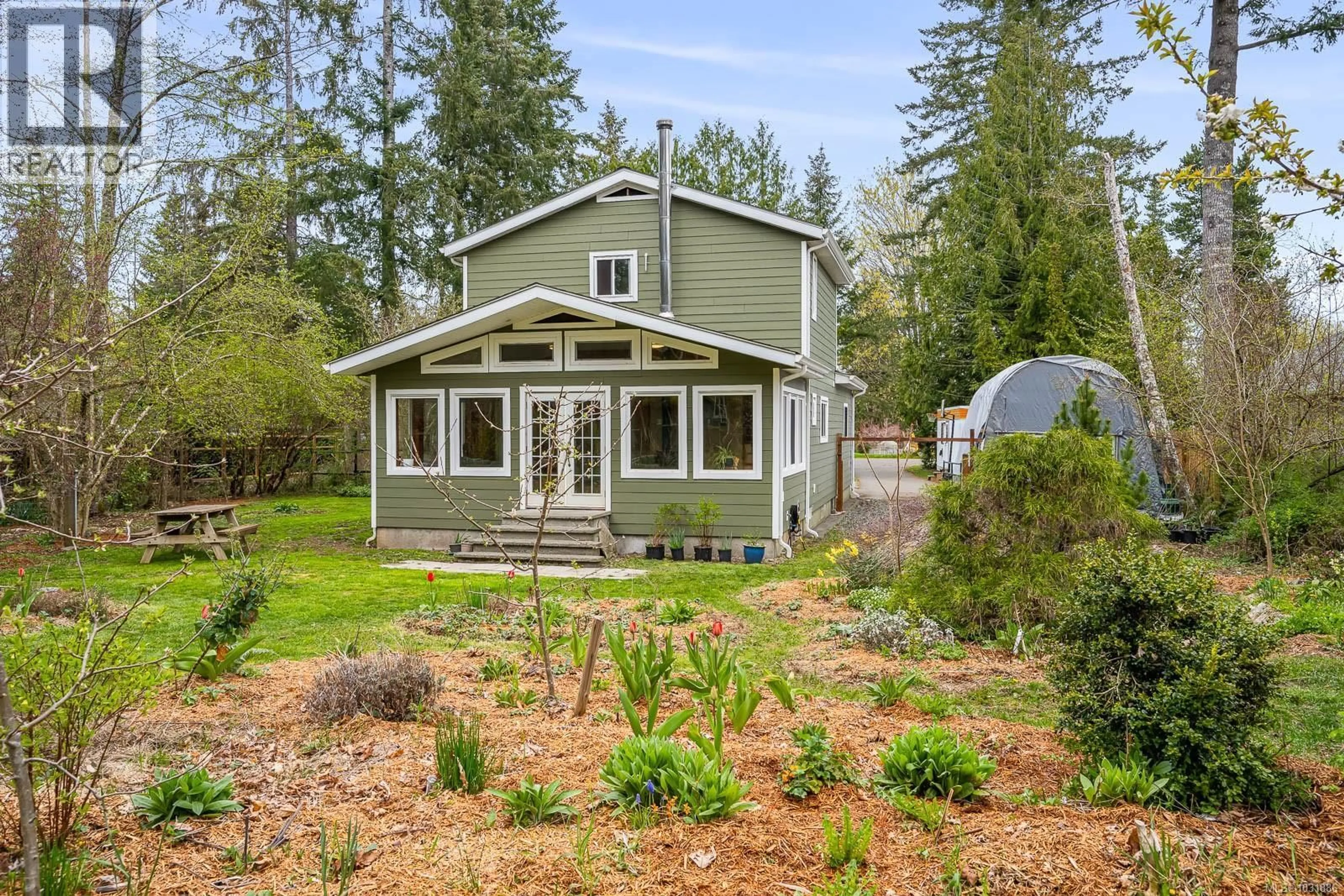 Home with vinyl exterior material, unknown for 2491 OAKES ROAD, Black Creek British Columbia V9J1J1