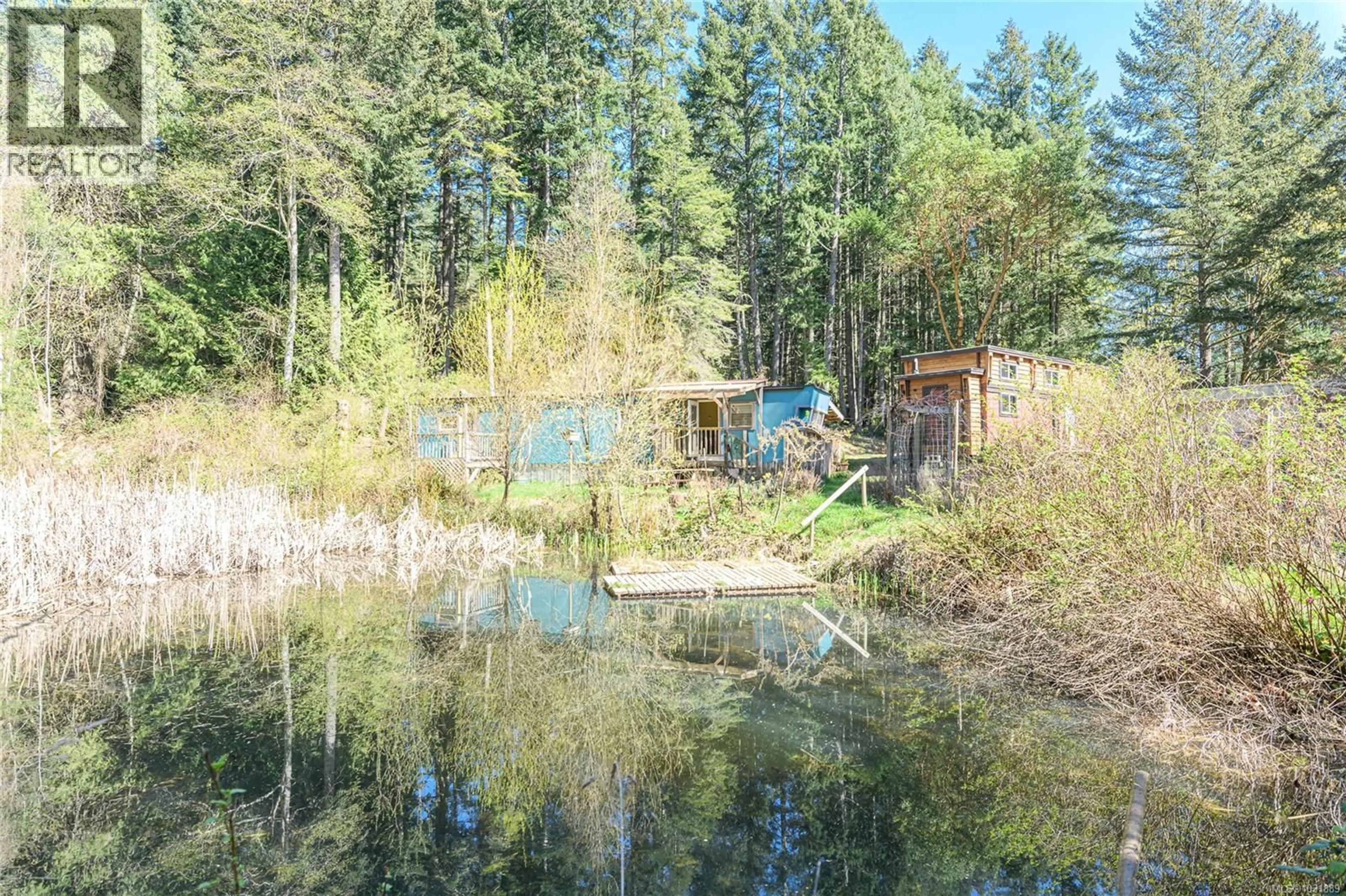 A pic from outside/outdoor area/front of a property/back of a property/a pic from drone, water/lake/river/ocean view for 140 SALTAIR LANE, Salt Spring British Columbia V8K1Y5