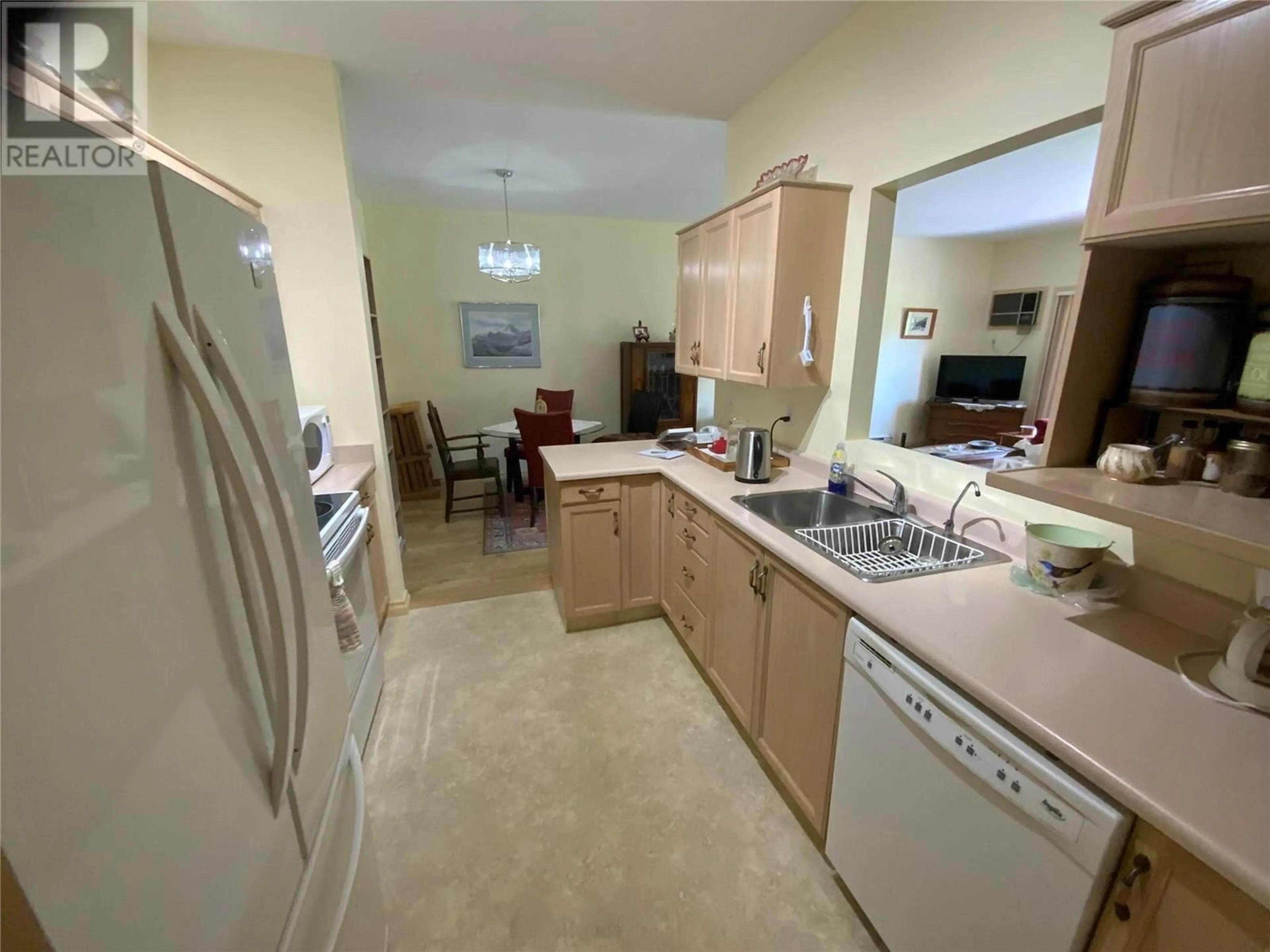 Standard kitchen for 8905 Pineo Court Unit# 107, Summerland British Columbia V0H1Z5