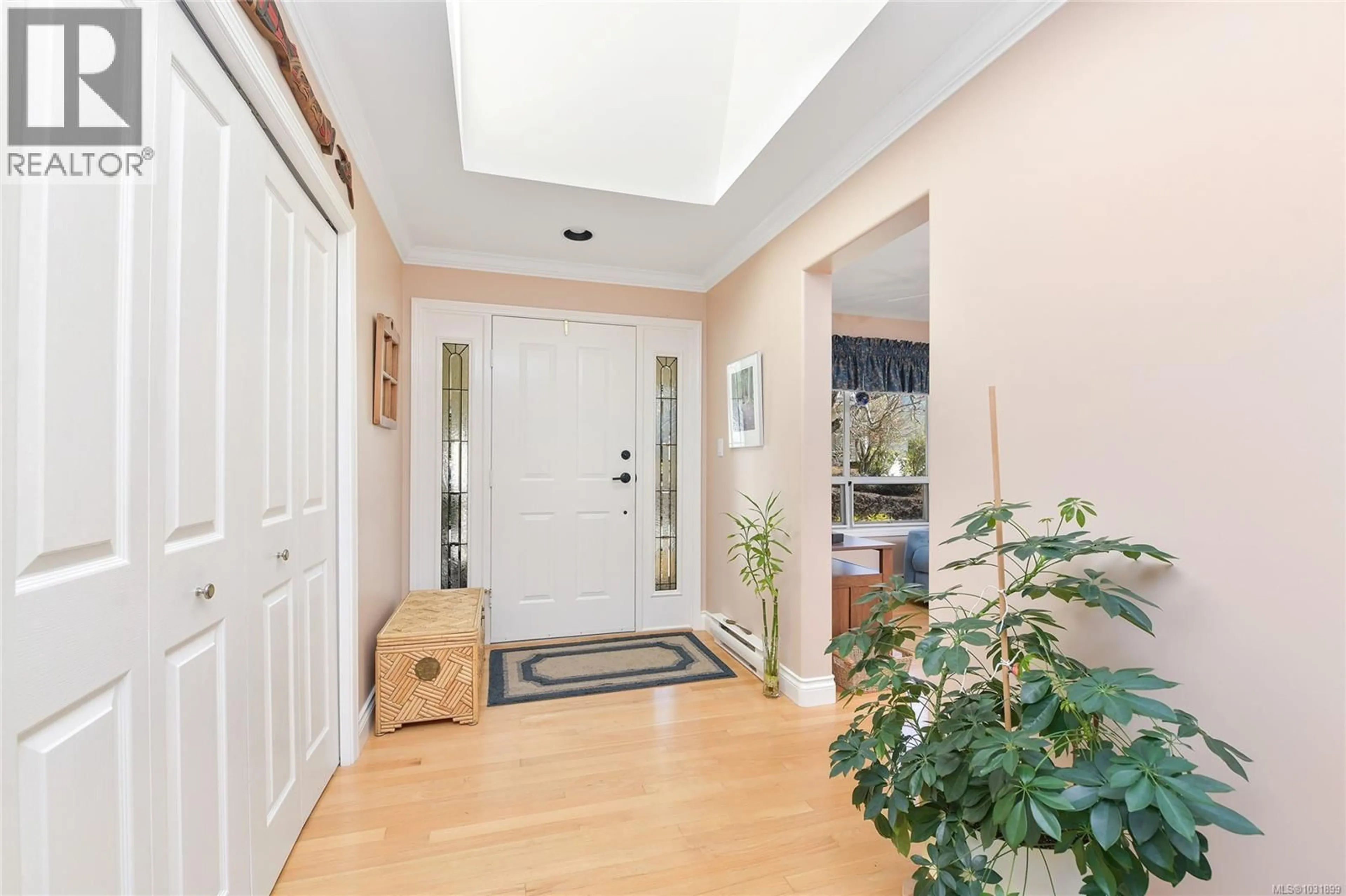 Indoor entryway for 13 - 6038 STERLING DRIVE, Duncan British Columbia V9L5K4