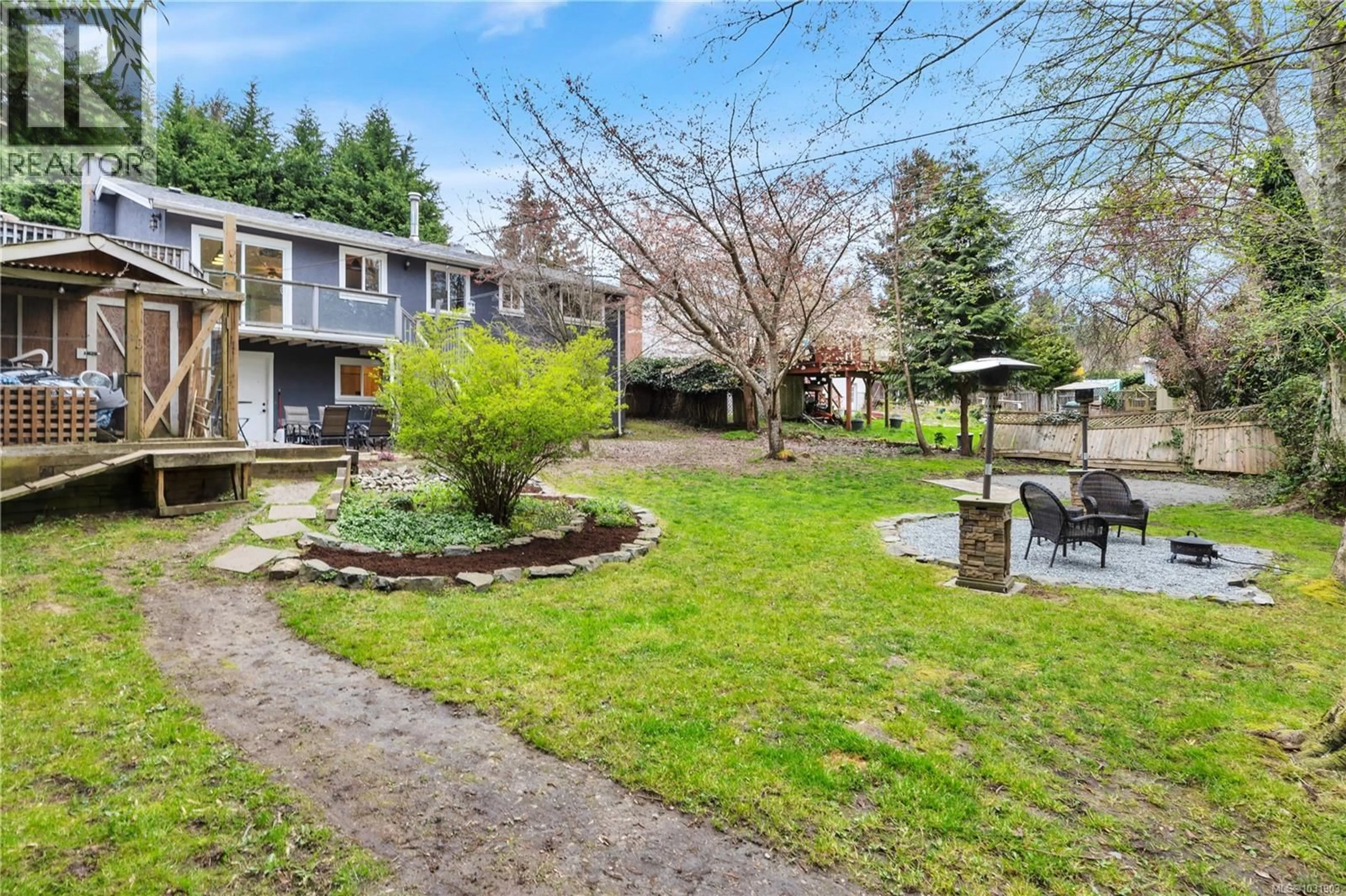 Patio, street for 3424 HAMMOND BAY ROAD, Nanaimo British Columbia V9T1E6