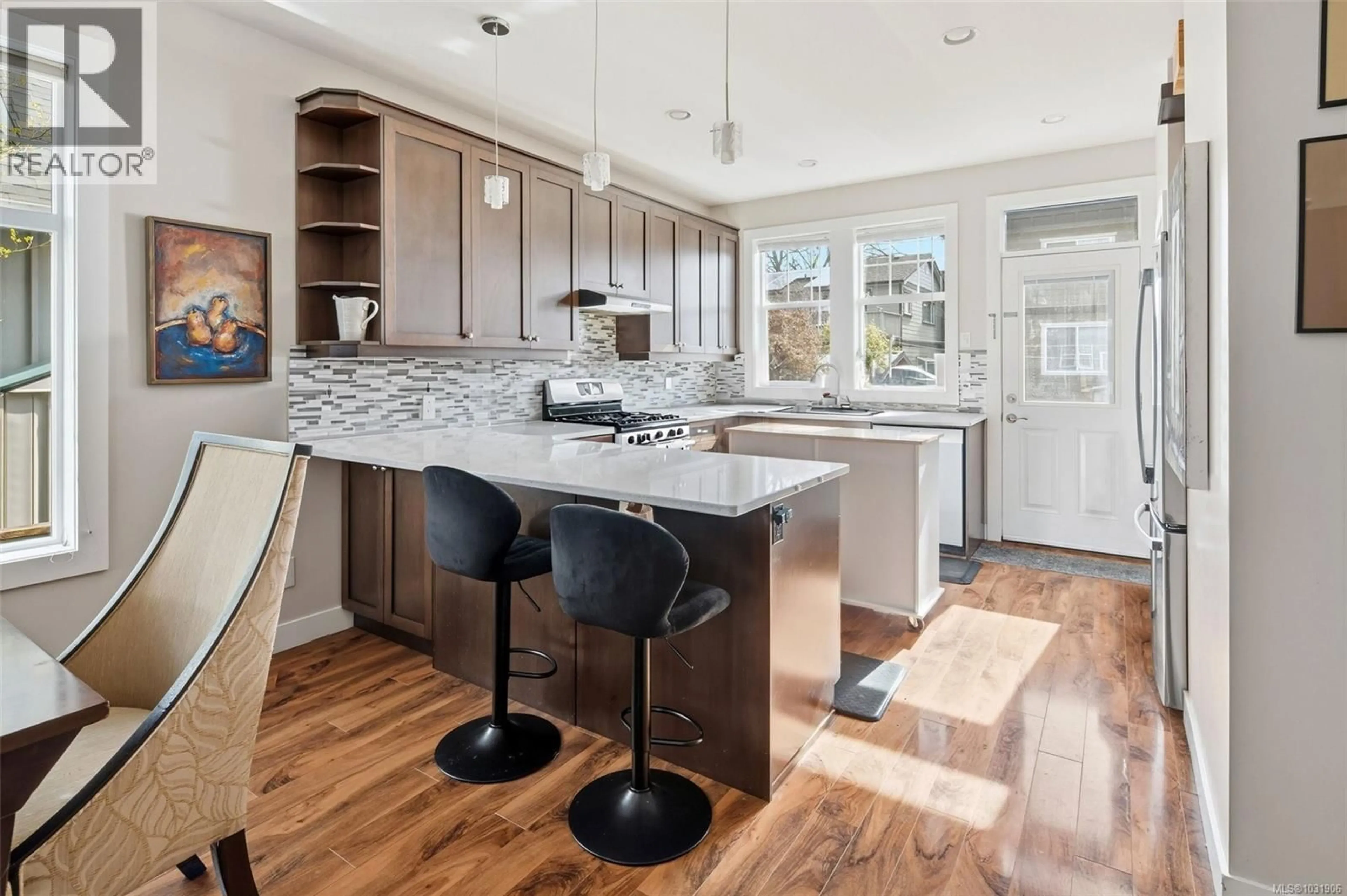 Open concept kitchen, unknown for 23 PILOT STREET, Victoria British Columbia V8V2A5