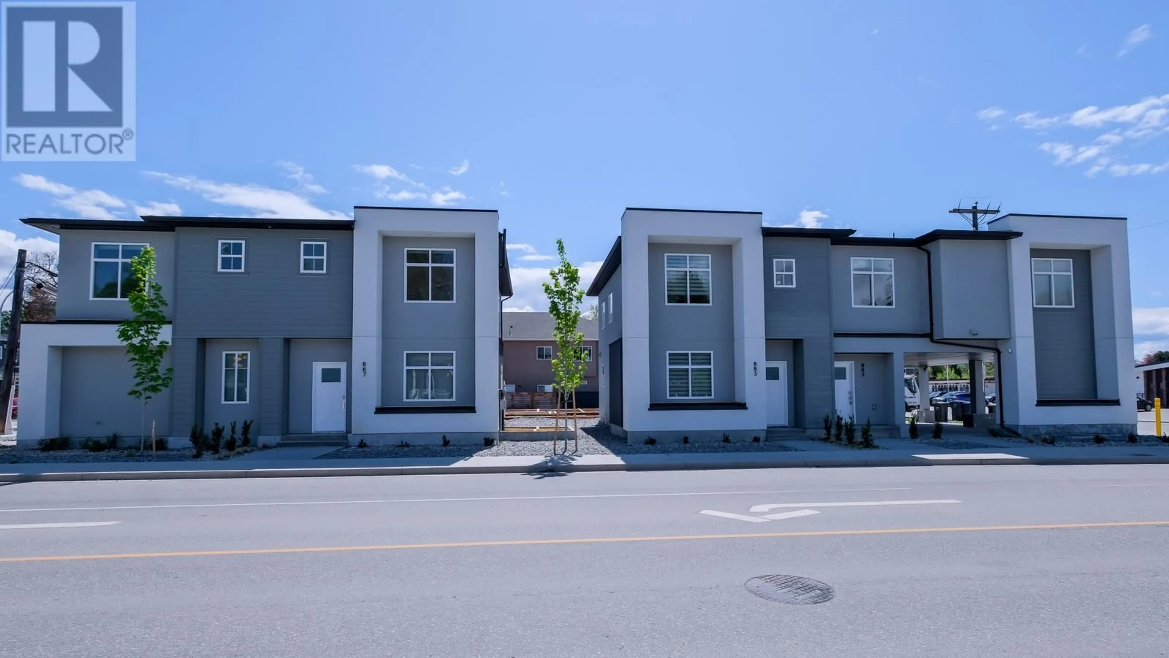 A pic from exterior of the house or condo, the front or back of building for 889 Sutherland Avenue, Kelowna British Columbia V1Y5X4