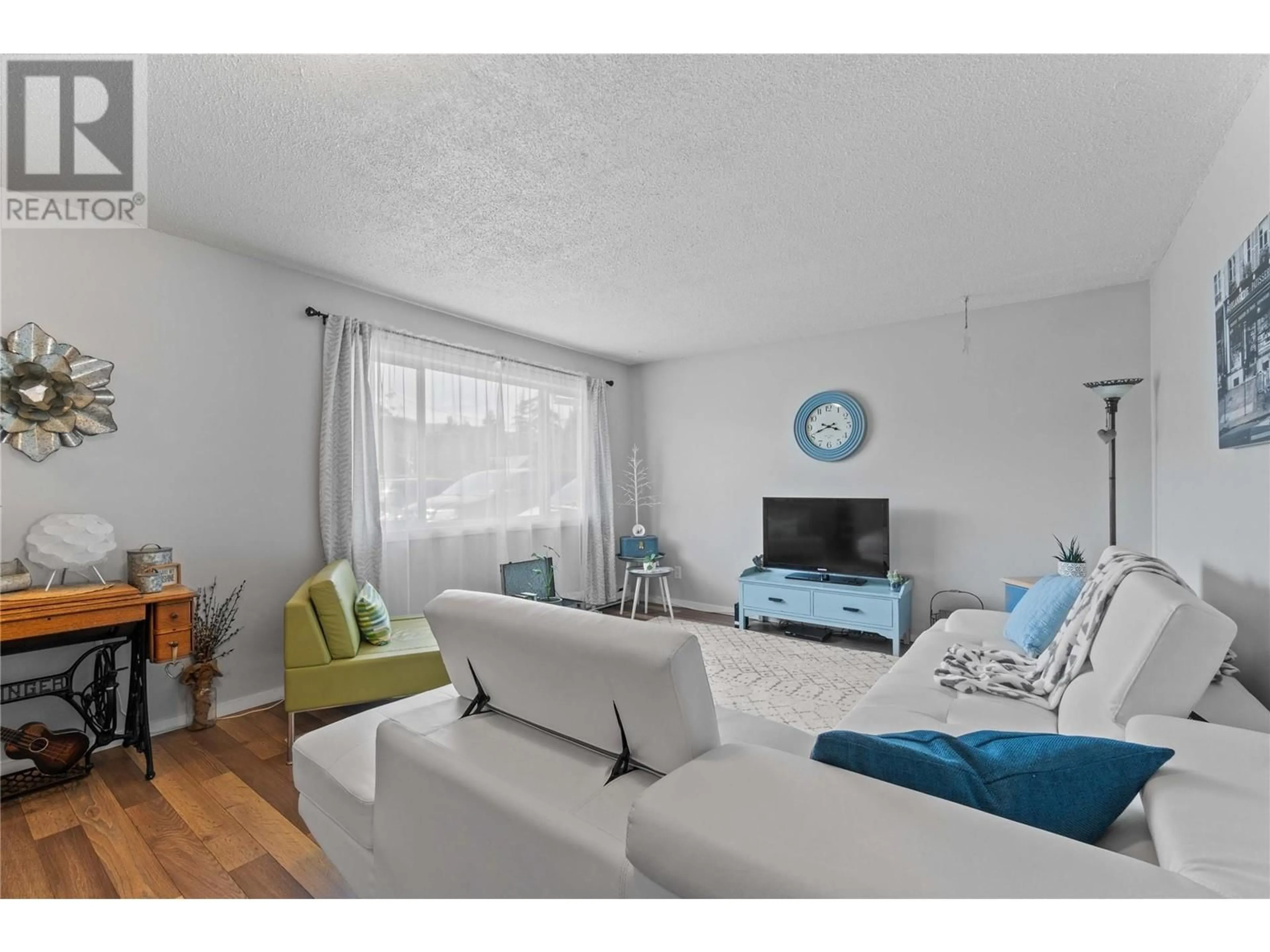 Living room for 402 Howard Avenue Unit# 1, Enderby British Columbia V0E1V2