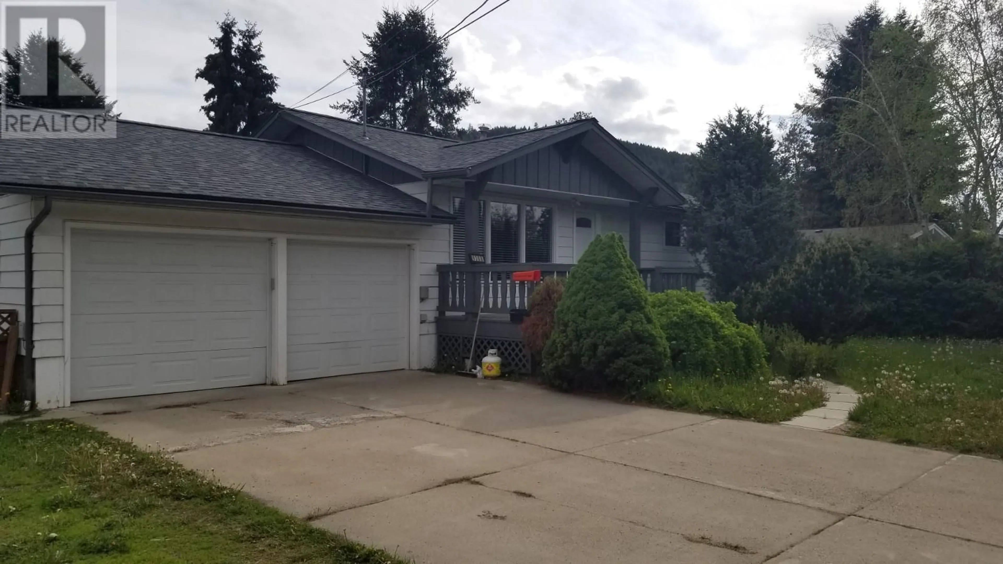 Frontside or backside of a home for 9308 Giles Drive, Coldstream British Columbia V1B1G7