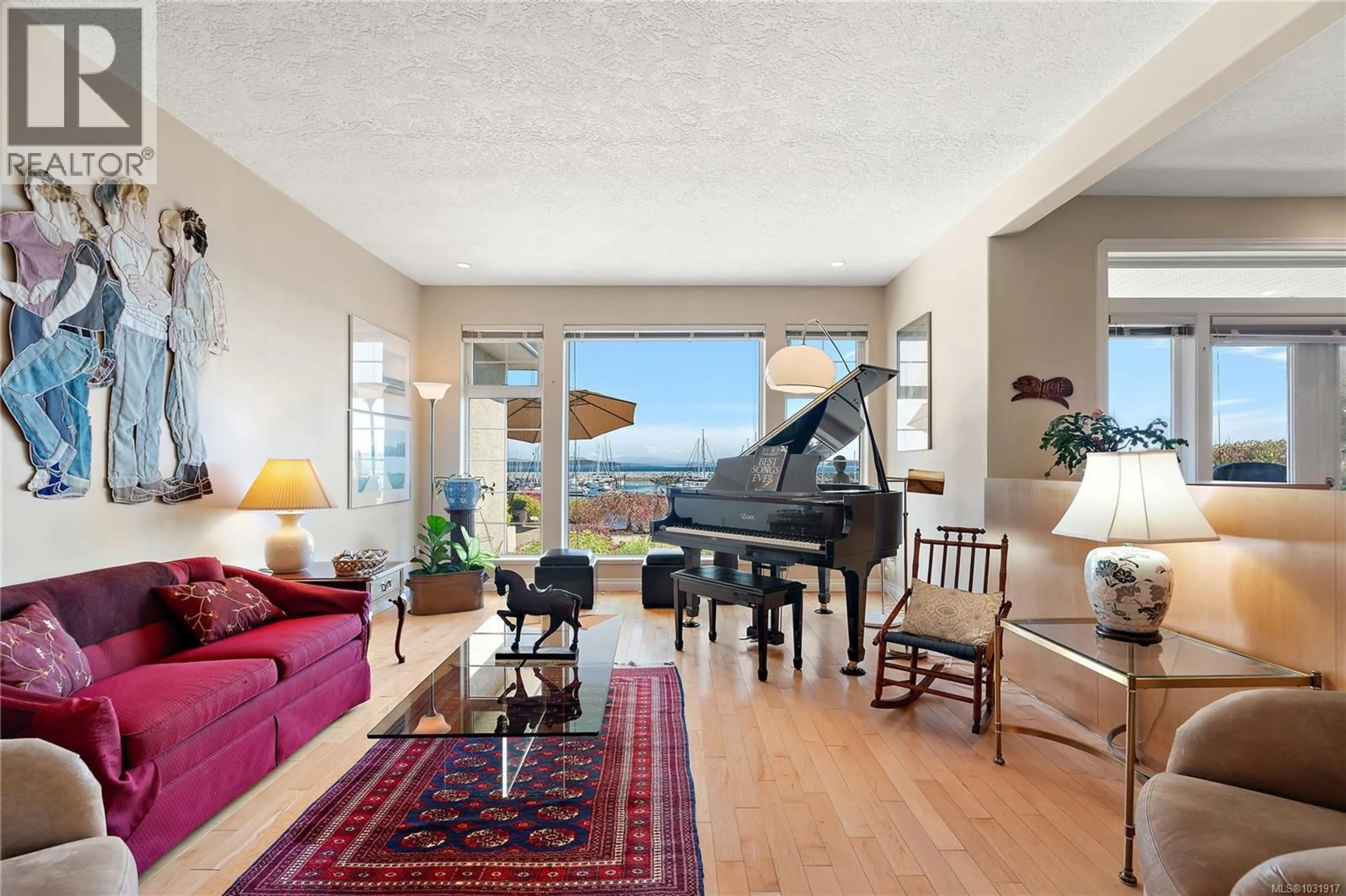 Living room with furniture, unknown for 10007 THIRD STREET, Sidney British Columbia V8L3B1