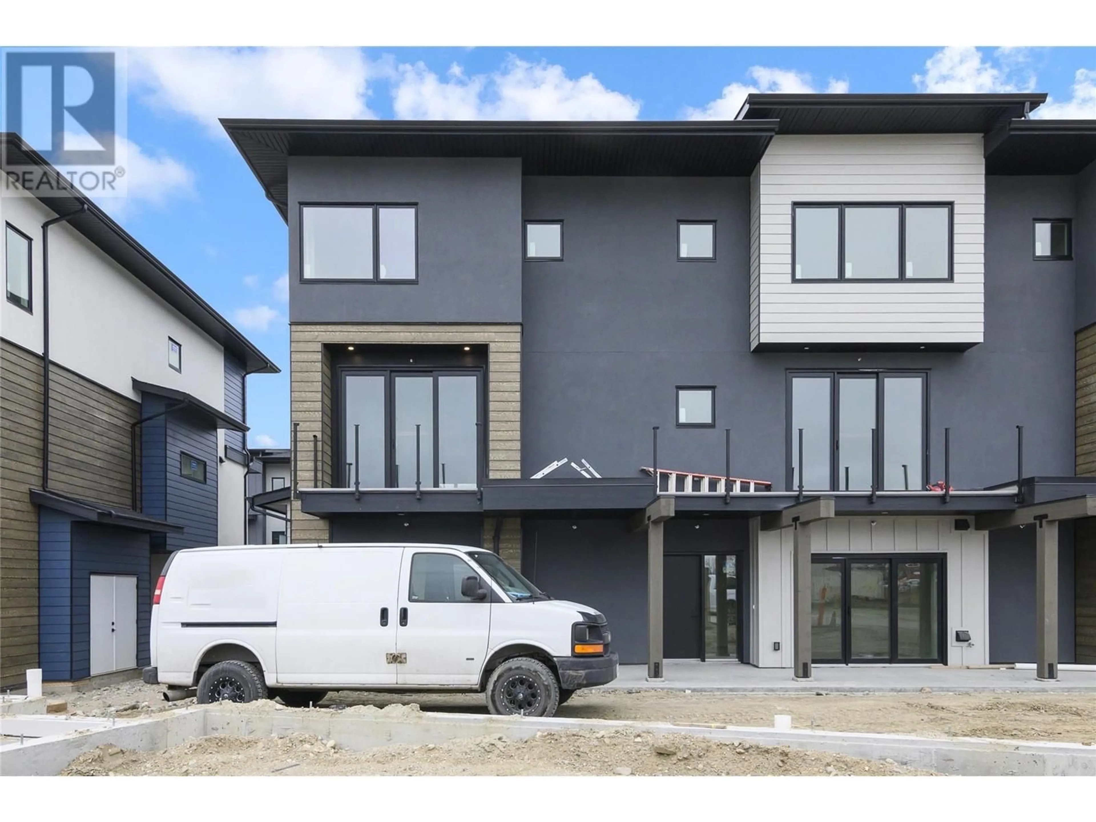 Home with vinyl exterior material, street for 16 - 11451 ETHERIDGE ROAD, Lake Country British Columbia V4V0C3
