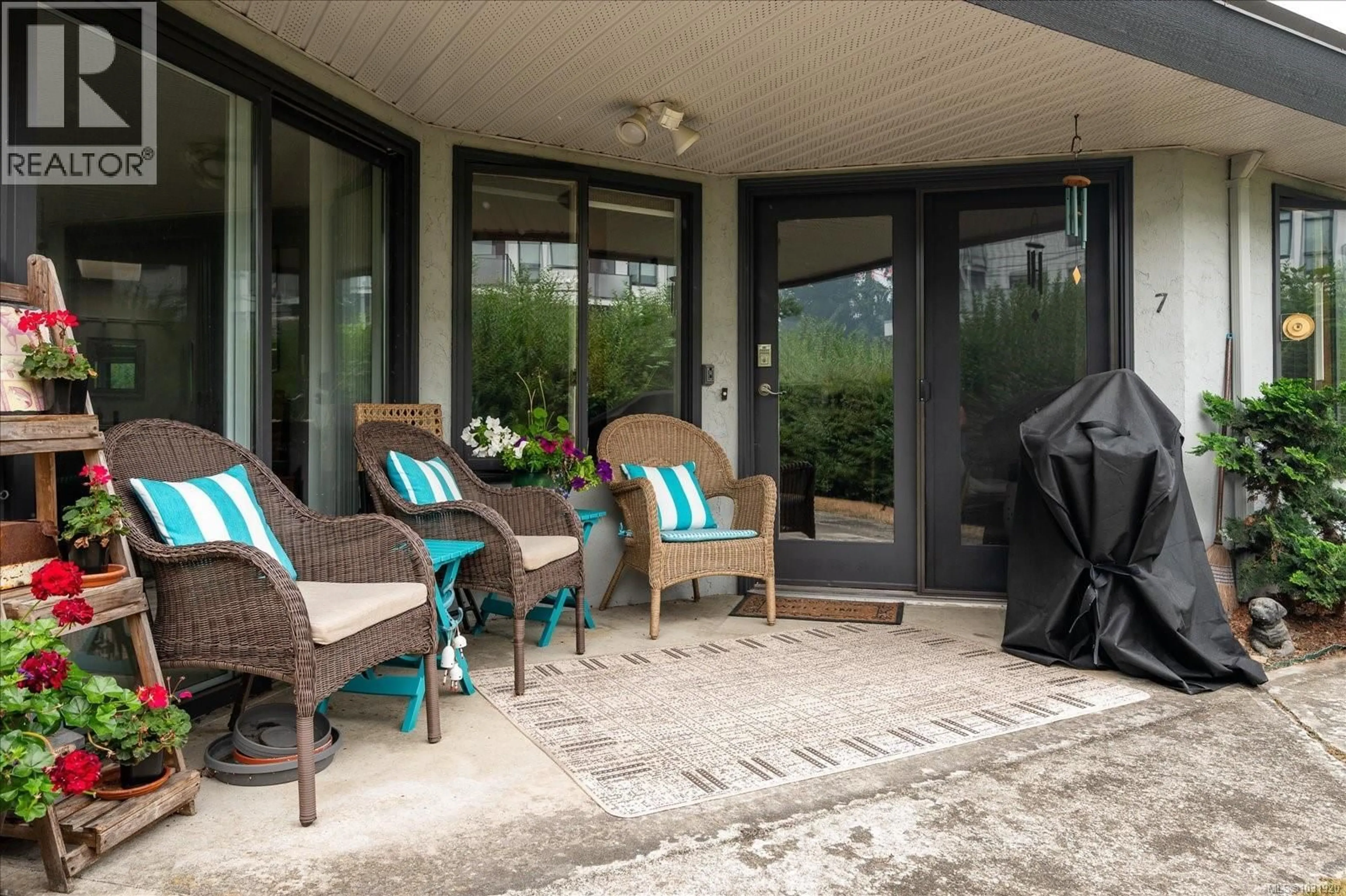 Patio, water/lake/river/ocean view for 7 - 219 BAGSHAW STREET, Parksville British Columbia V9P2H1