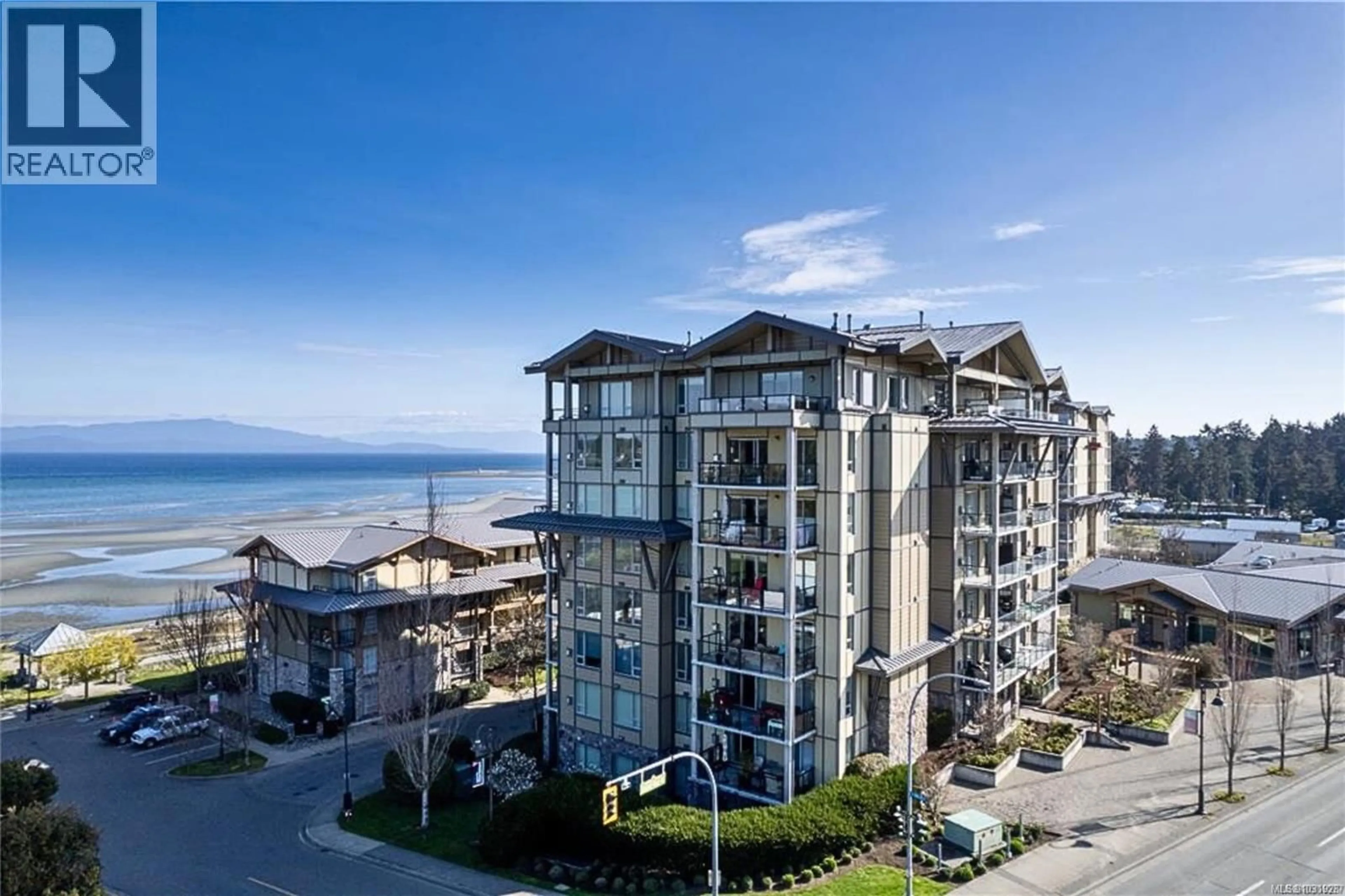 A pic from outside/outdoor area/front of a property/back of a property/a pic from drone, water/lake/river/ocean view for 206 - 194 BEACHSIDE DRIVE, Parksville British Columbia V9P0B1