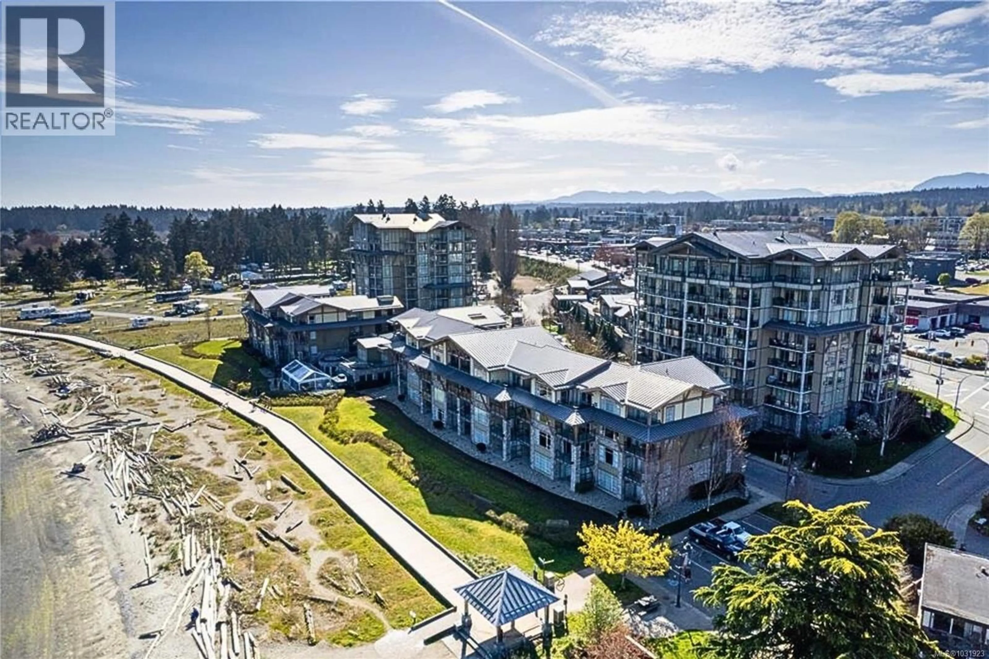 A pic from outside/outdoor area/front of a property/back of a property/a pic from drone, water/lake/river/ocean view for 206 - 194 BEACHSIDE DRIVE, Parksville British Columbia V9P0B1