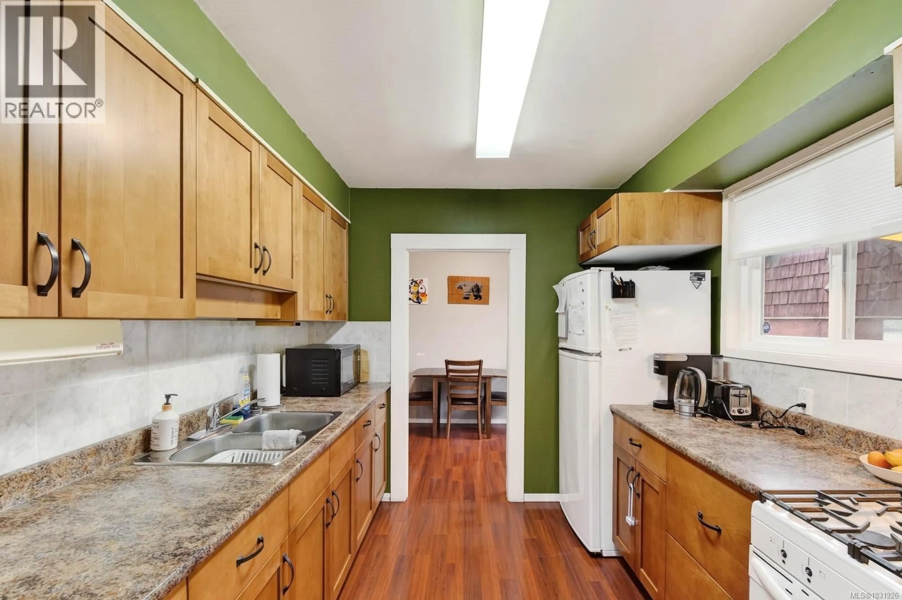 Standard kitchen, unknown for 4029 8TH AVENUE, Port Alberni British Columbia V9Y4S3