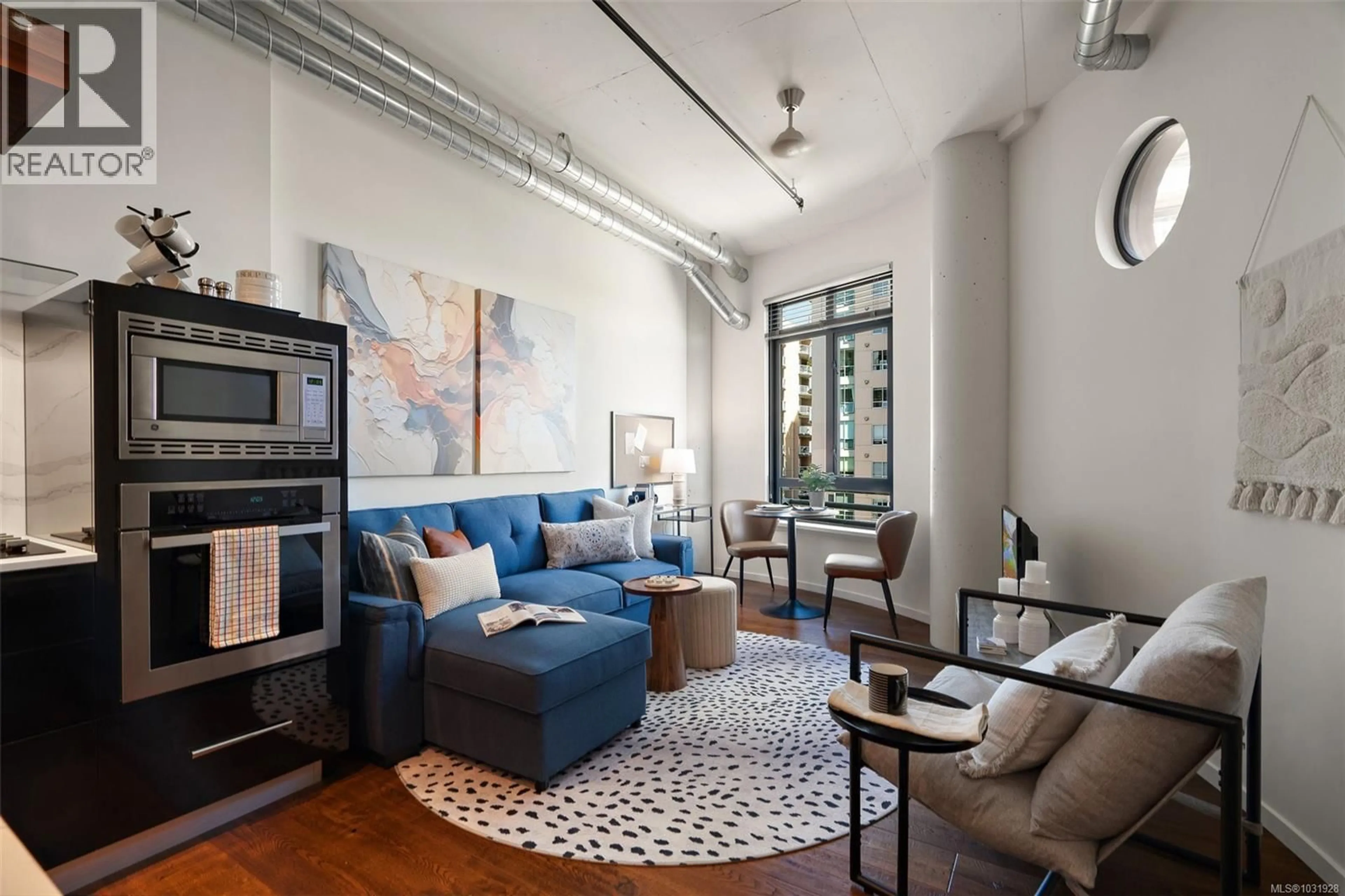 Living room with furniture, unknown for 511 - 1029 VIEW STREET, Victoria British Columbia V8V4Y3