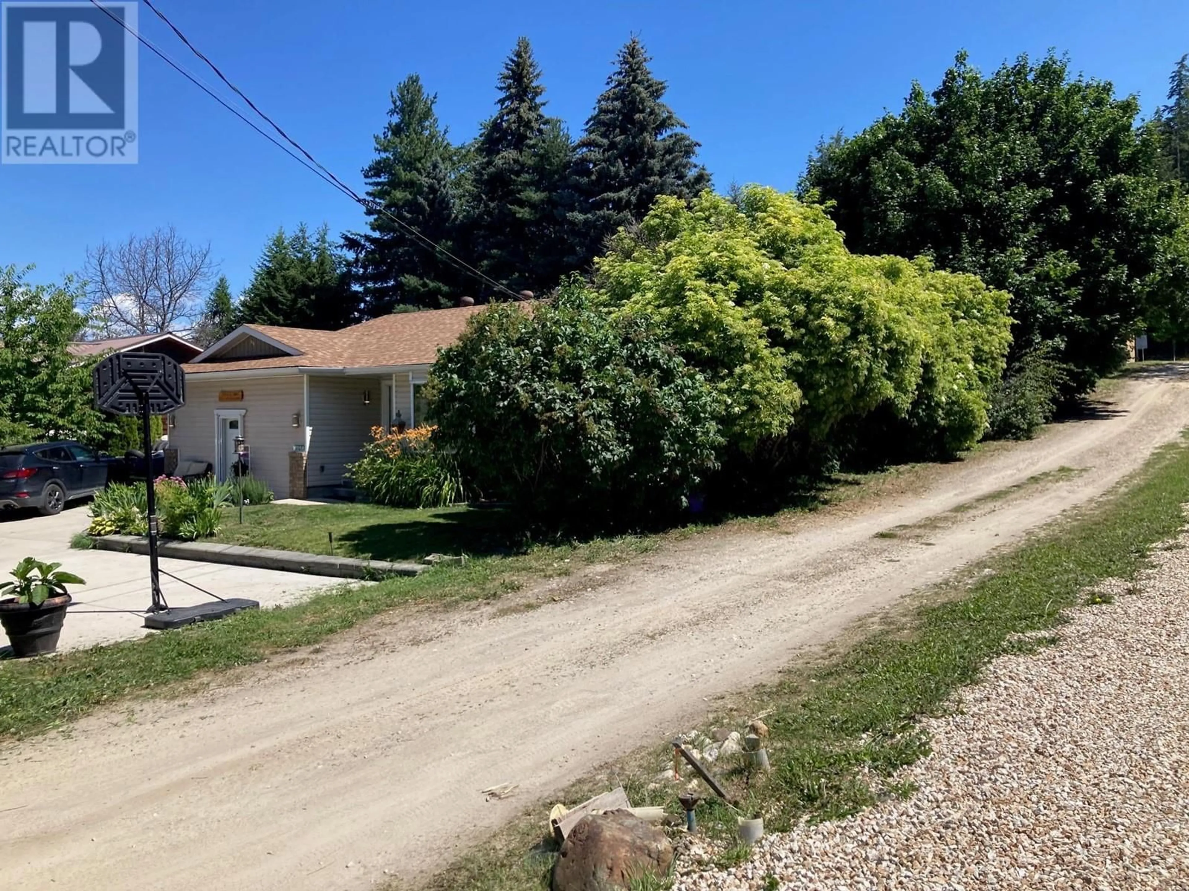 Frontside or backside of a home, the street view for 2214 Lakeview Drive, Blind Bay British Columbia V0E2W2