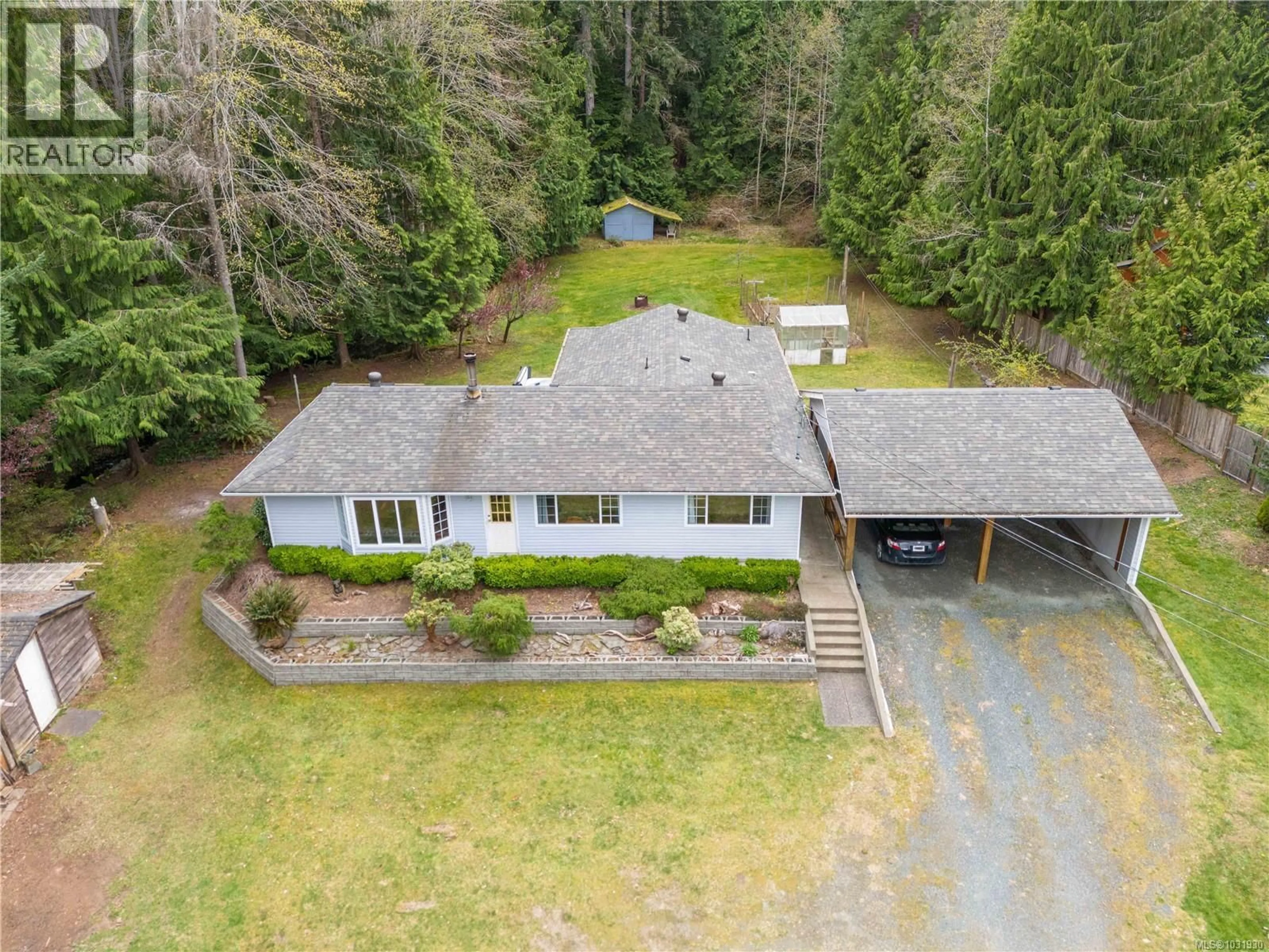 A pic from outside/outdoor area/front of a property/back of a property/a pic from drone, unknown for 4758 BLUE HERON DRIVE, Bowser British Columbia V0R1G0