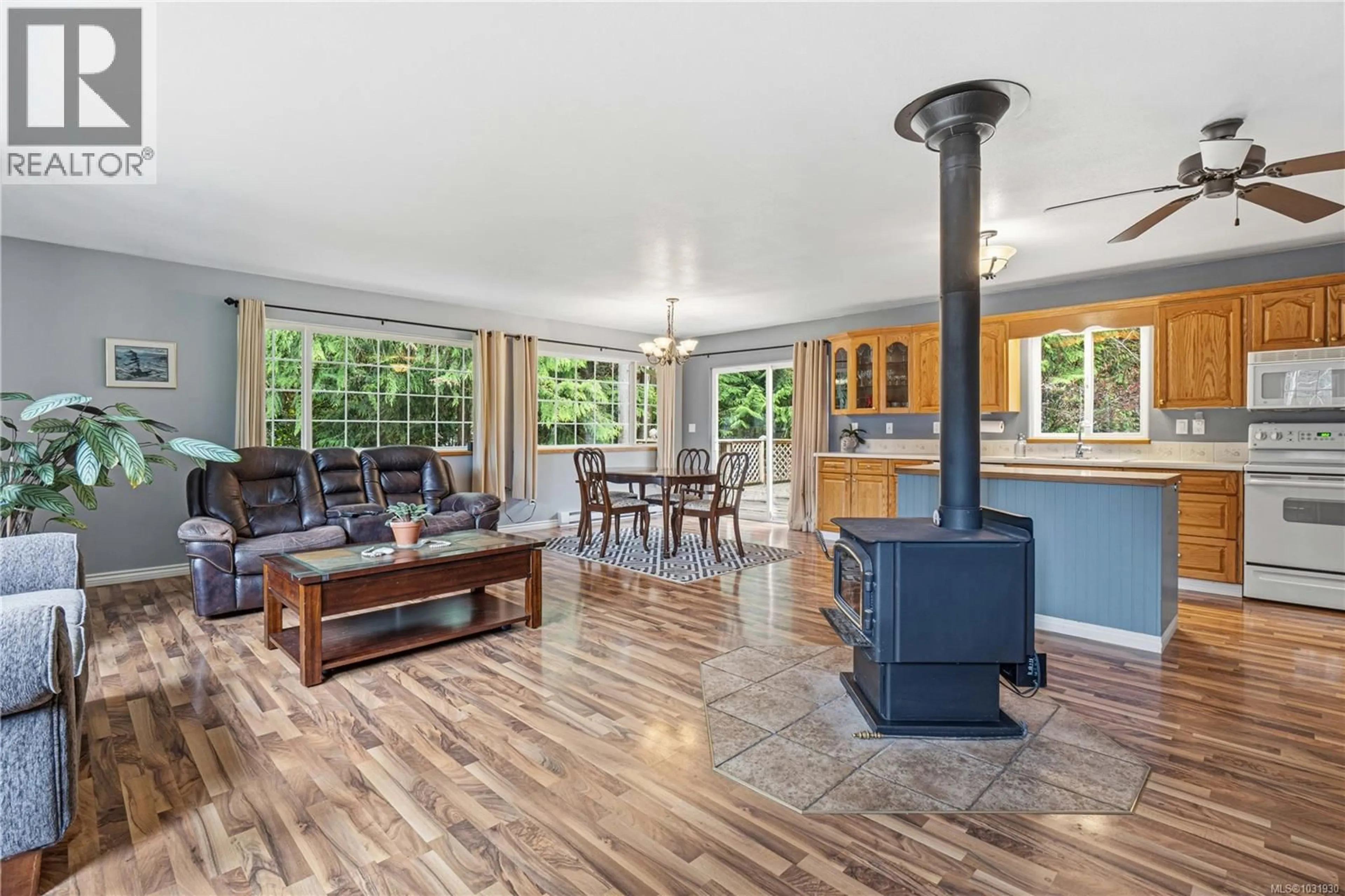 Open concept kitchen, unknown for 4758 BLUE HERON DRIVE, Bowser British Columbia V0R1G0